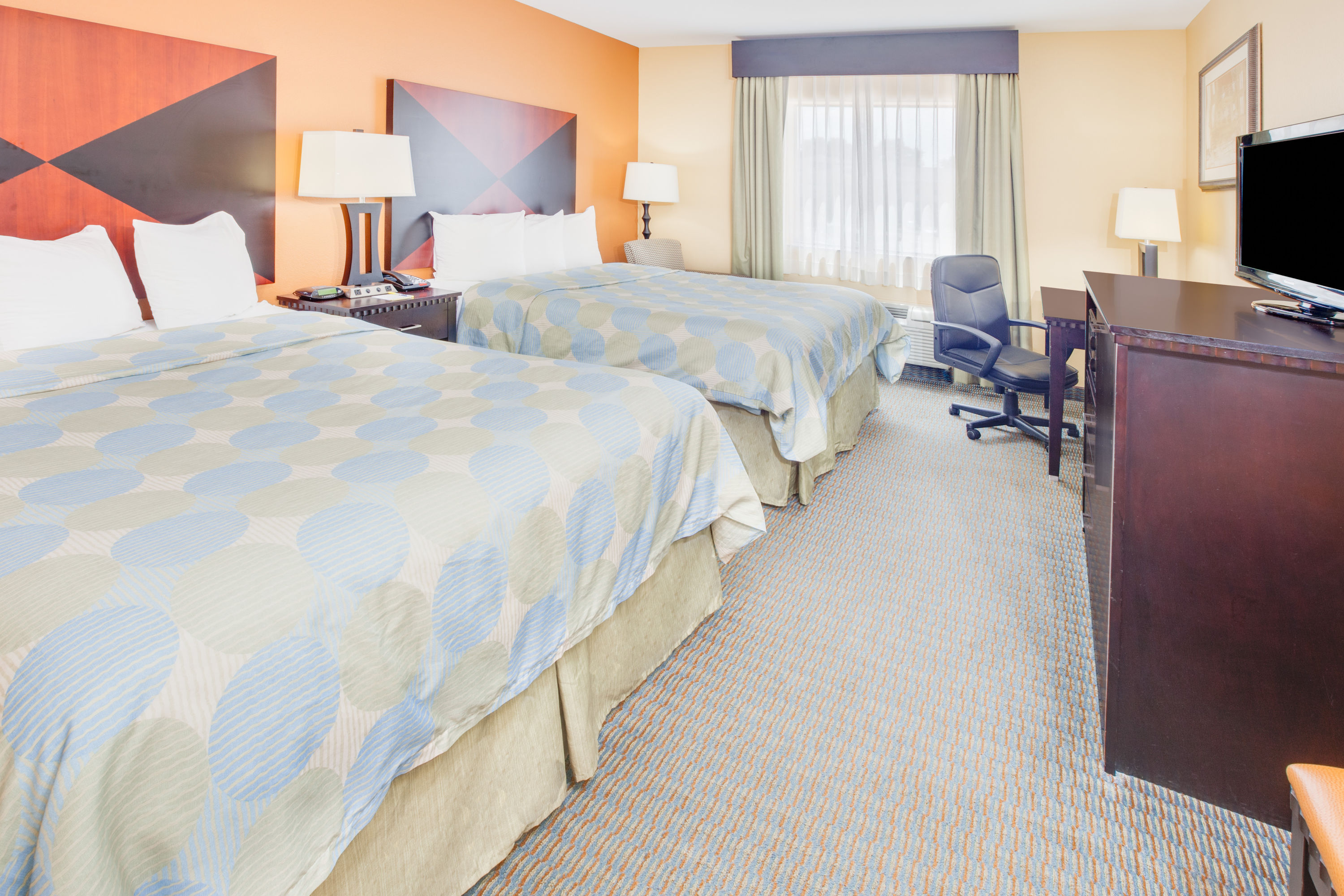 wyndham hotels in russellville ar