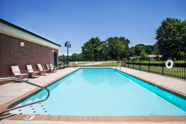 Days Inn Suites Wynne Hotels Ar 72396 Pool At The Days Inn Suites Wynne In Arkansas