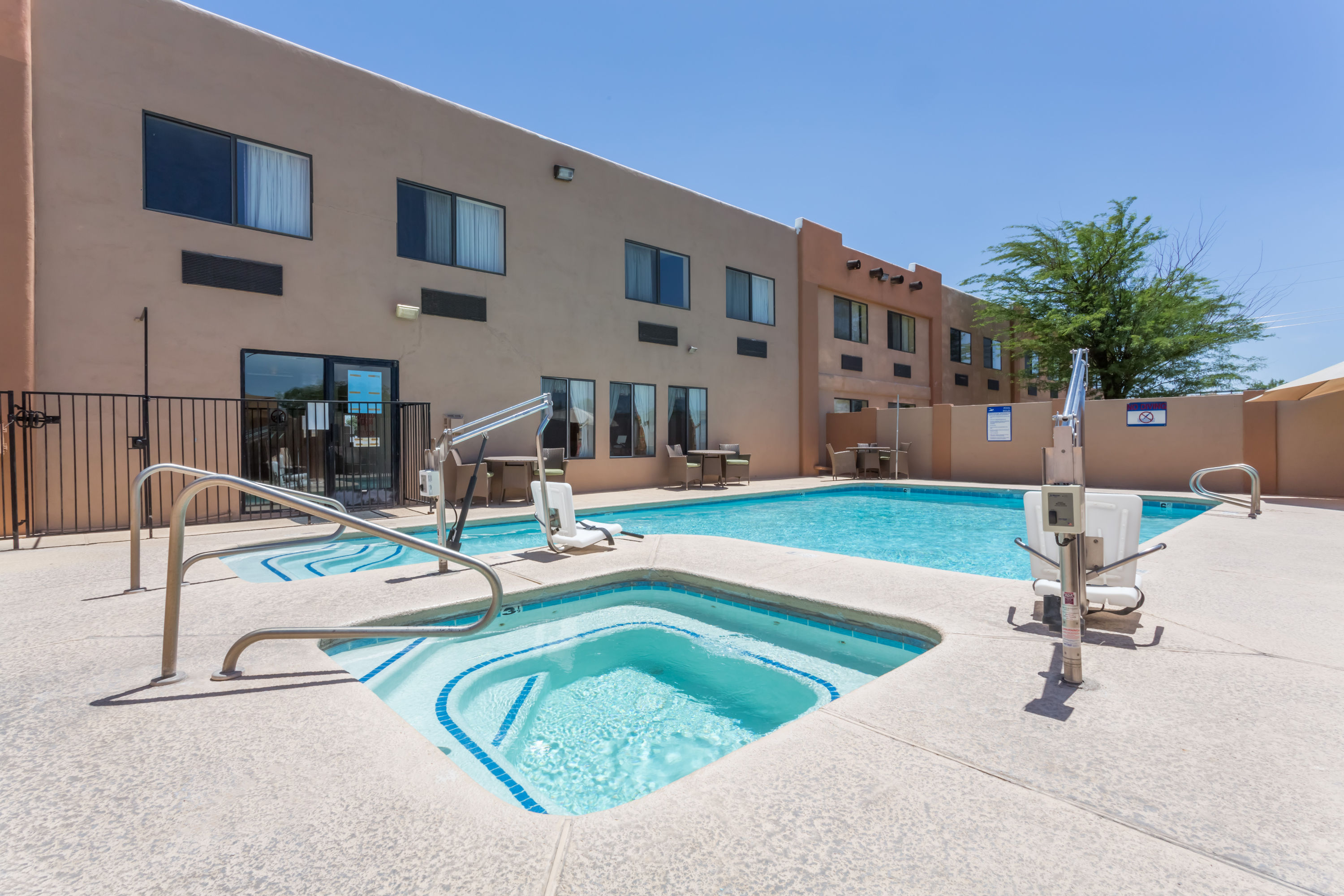 Days Inn Wyndham Benson Benson  Hotels