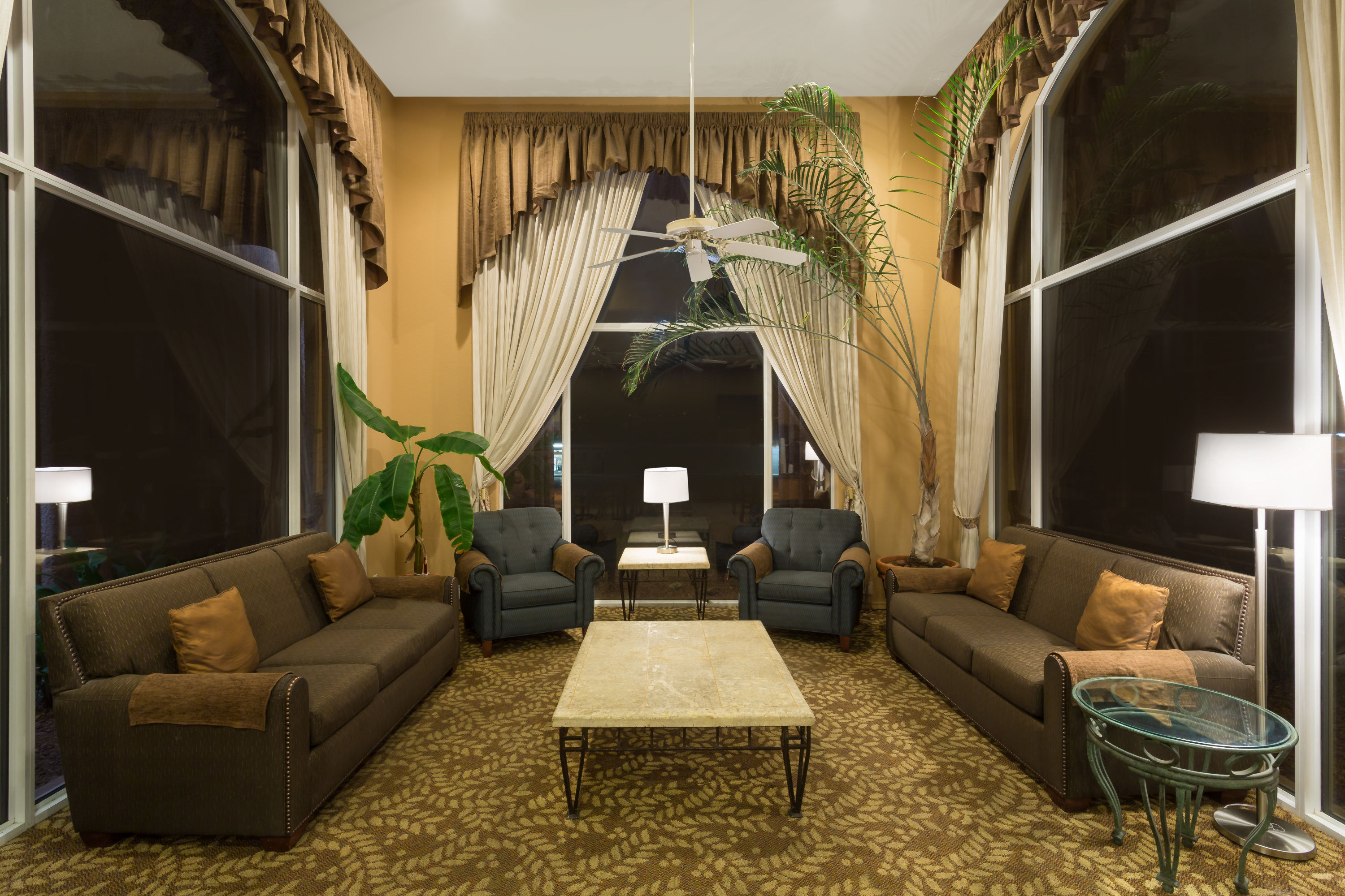 Days Inn By Wyndham Bullhead City Bullhead City Az Hotels