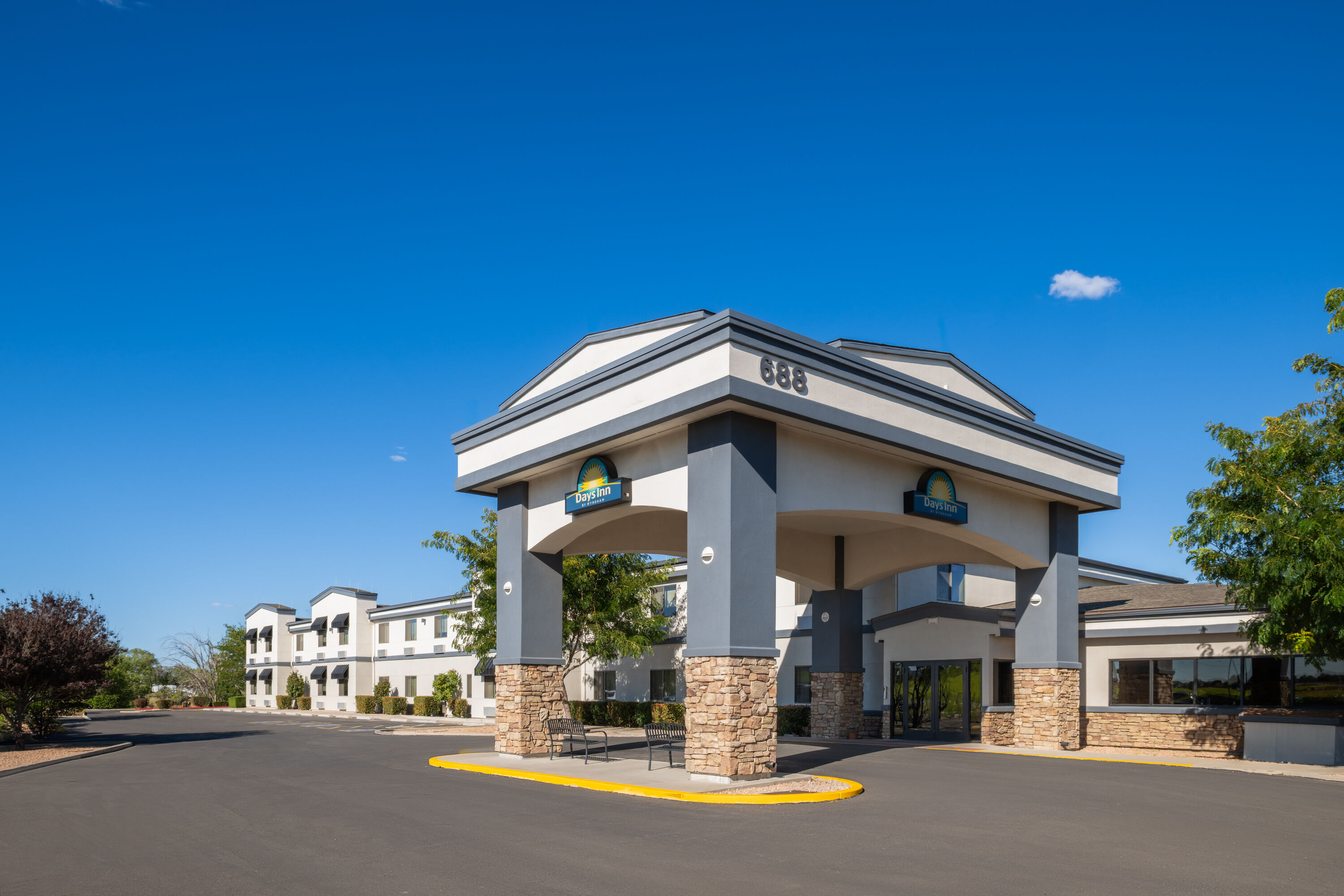 Exterior Day Image of Days Inn by Wyndham Chino Valley hotel in Chino Valley, Arizona
