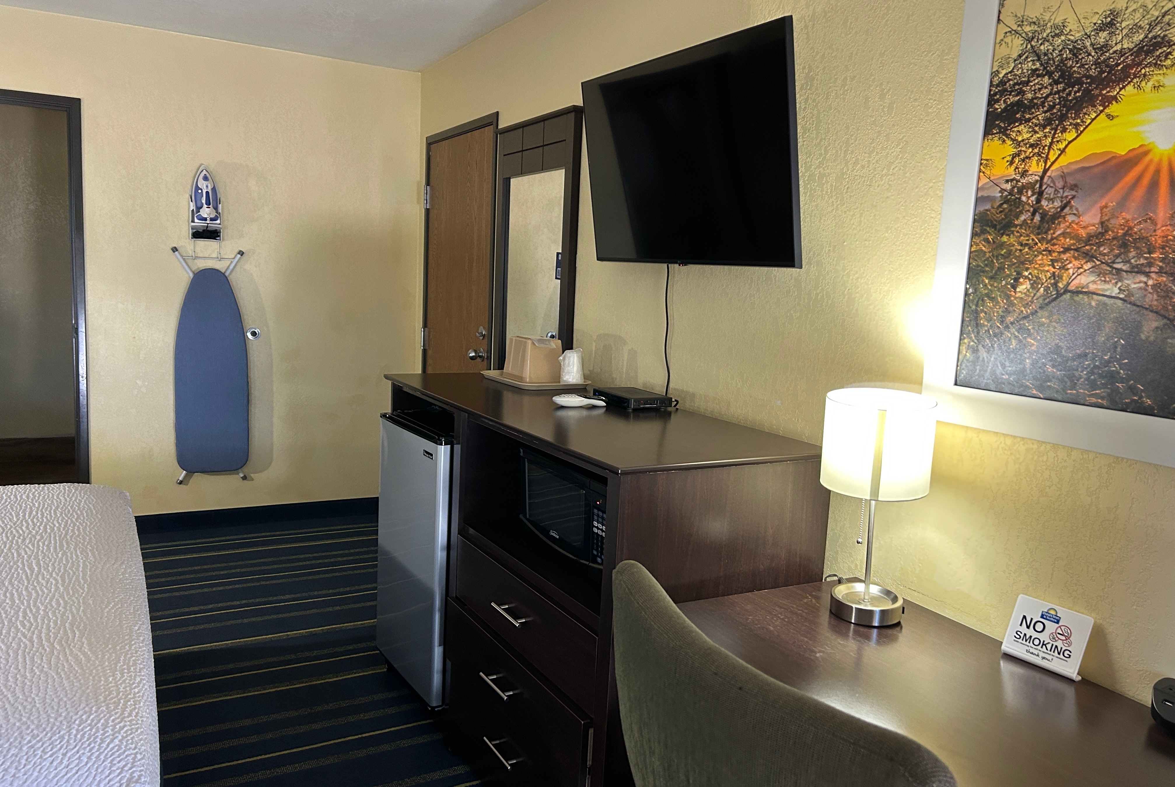 Guest room at the Days Inn by Wyndham Holbrook in Holbrook, Arizona