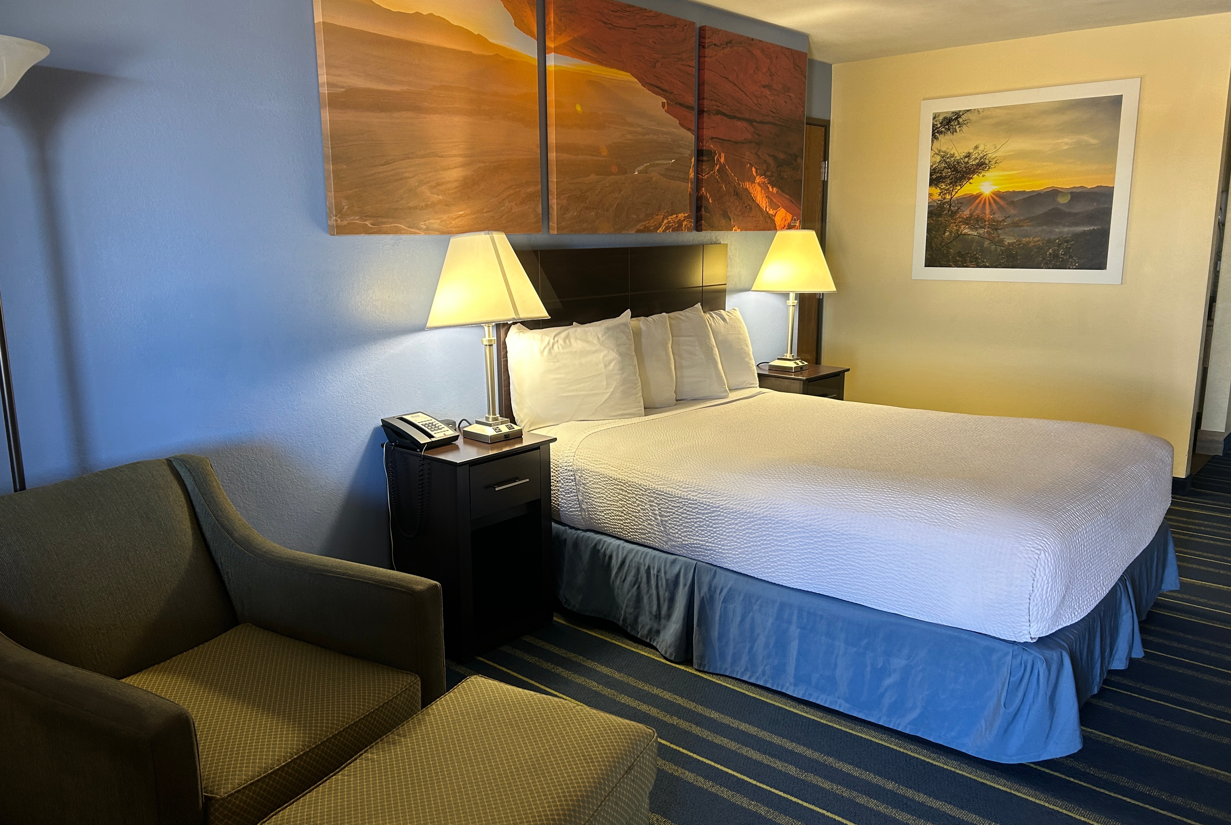 Guest room at the Days Inn by Wyndham Holbrook in Holbrook, Arizona