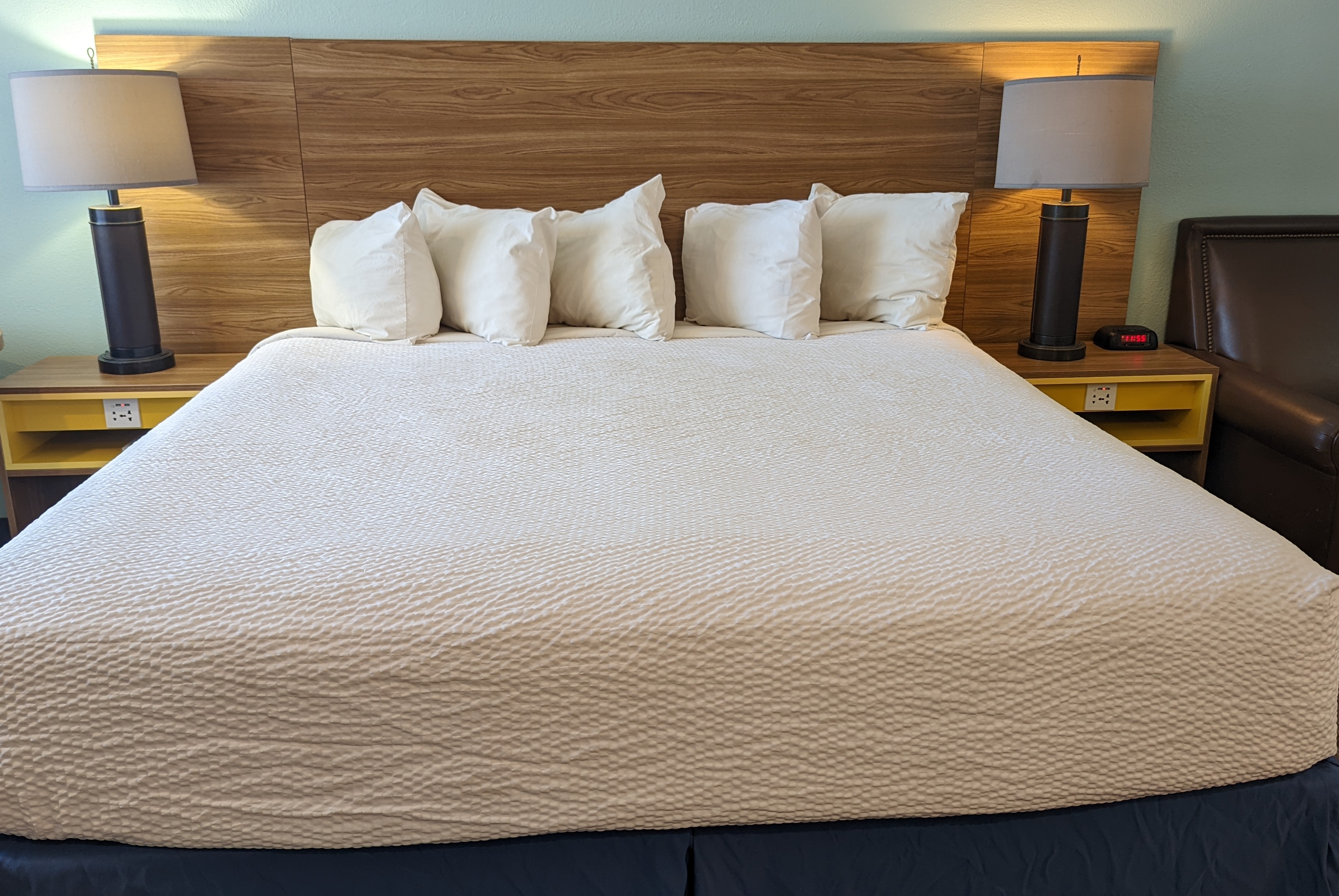 Guest room at the Days Inn by Wyndham Lake Havasu in Lake Havasu City, Arizona