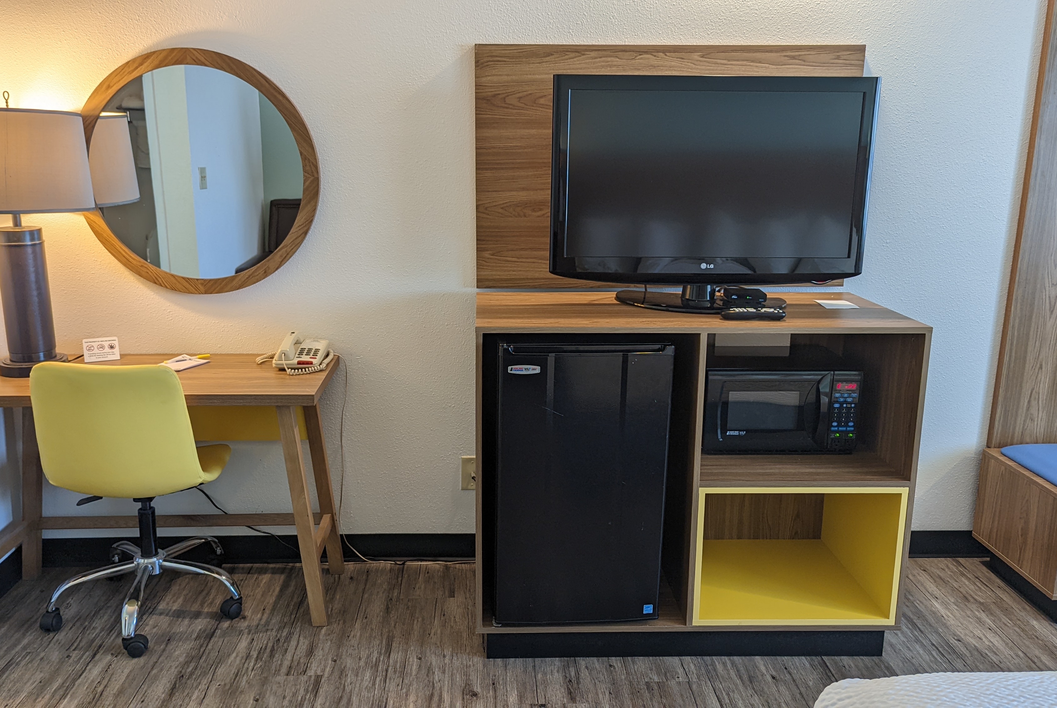 Guest room at the Days Inn by Wyndham Lake Havasu in Lake Havasu City, Arizona