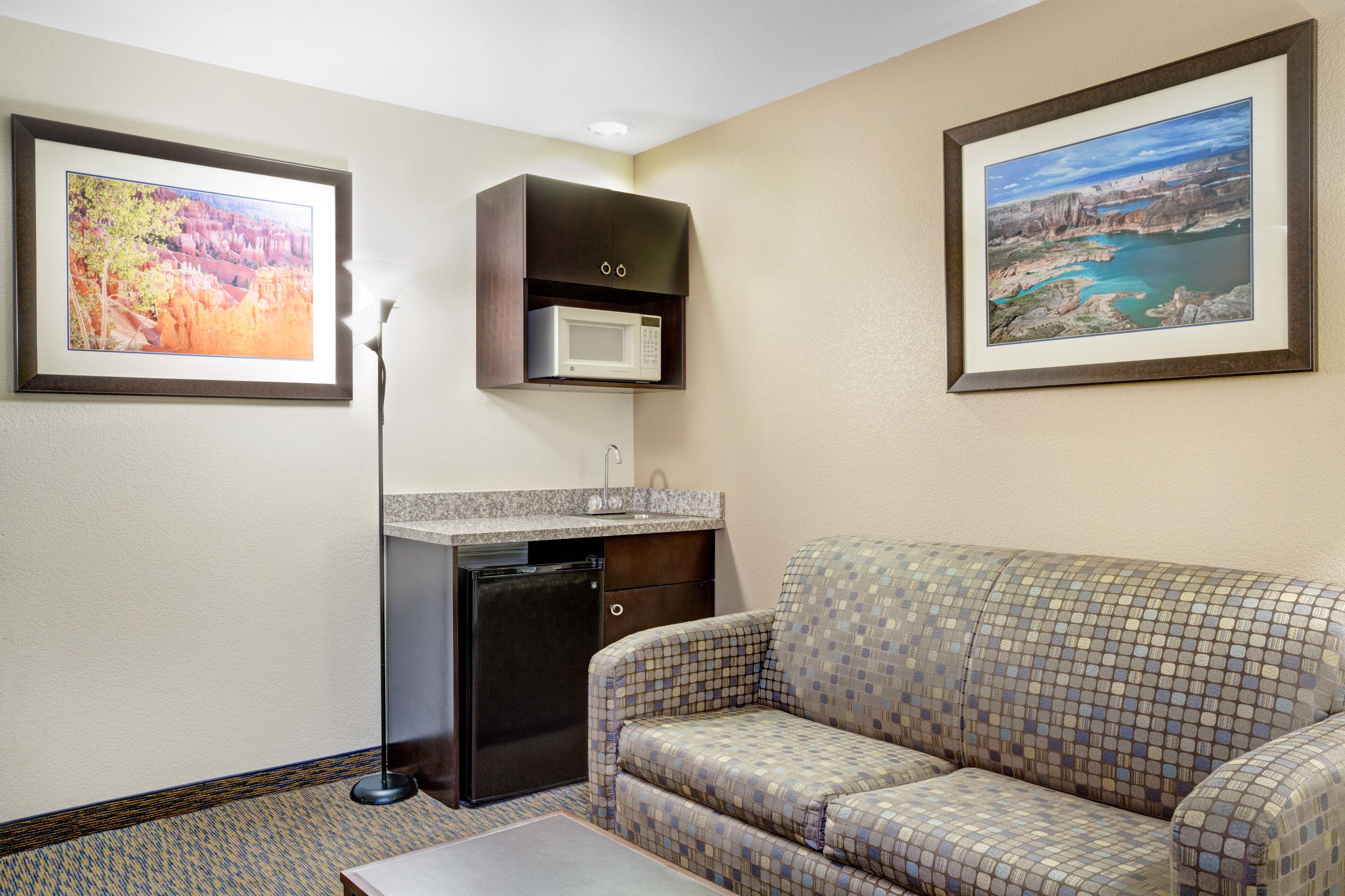 Days Inn & Suites by Wyndham Page Lake Powell Page, AZ Hotels