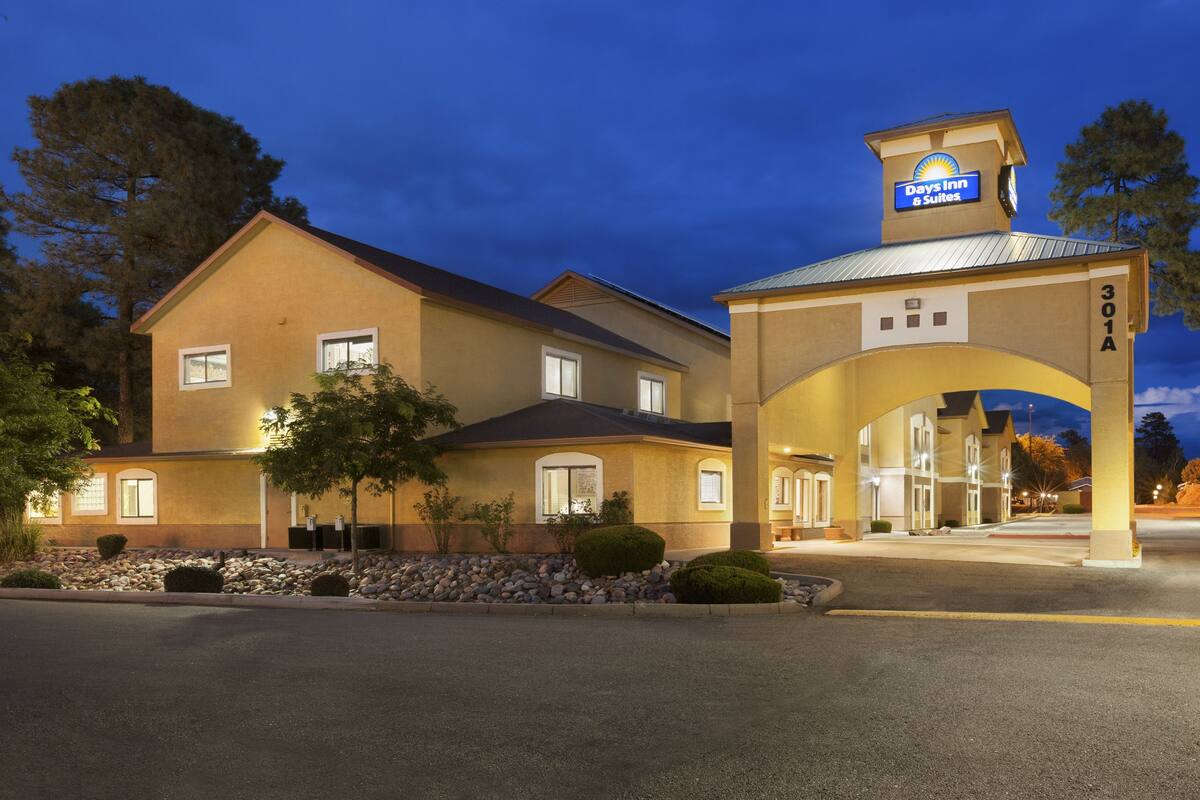 Days Inn Suites By Wyndham Payson Hotels Az 85541 Exterior Of Days Inn Suites By Wyndham Payson Hotel In Arizona