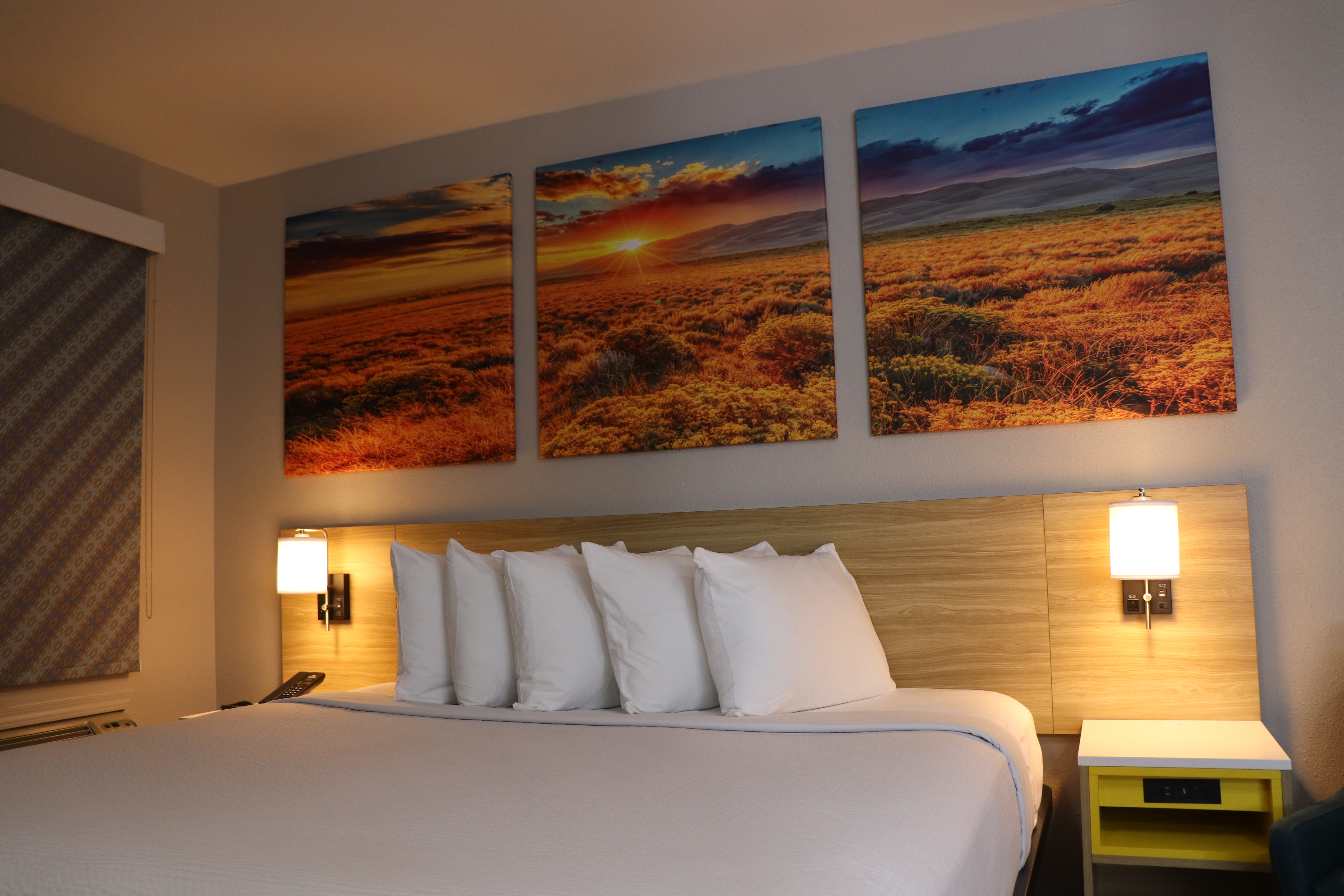 Guest room at the Days Inn by Wyndham Payson in Payson, Arizona