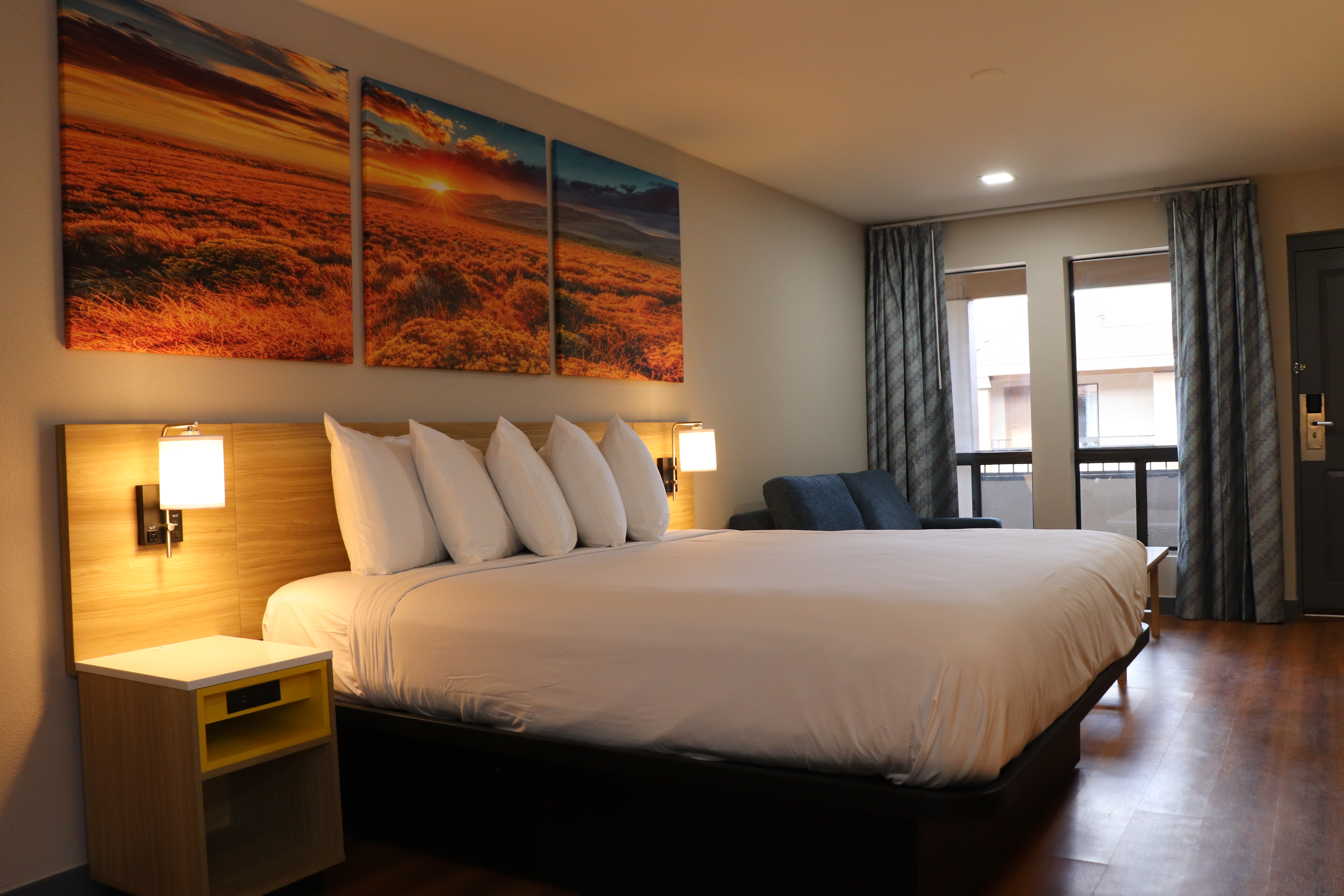 Guest room at the Days Inn by Wyndham Payson in Payson, Arizona