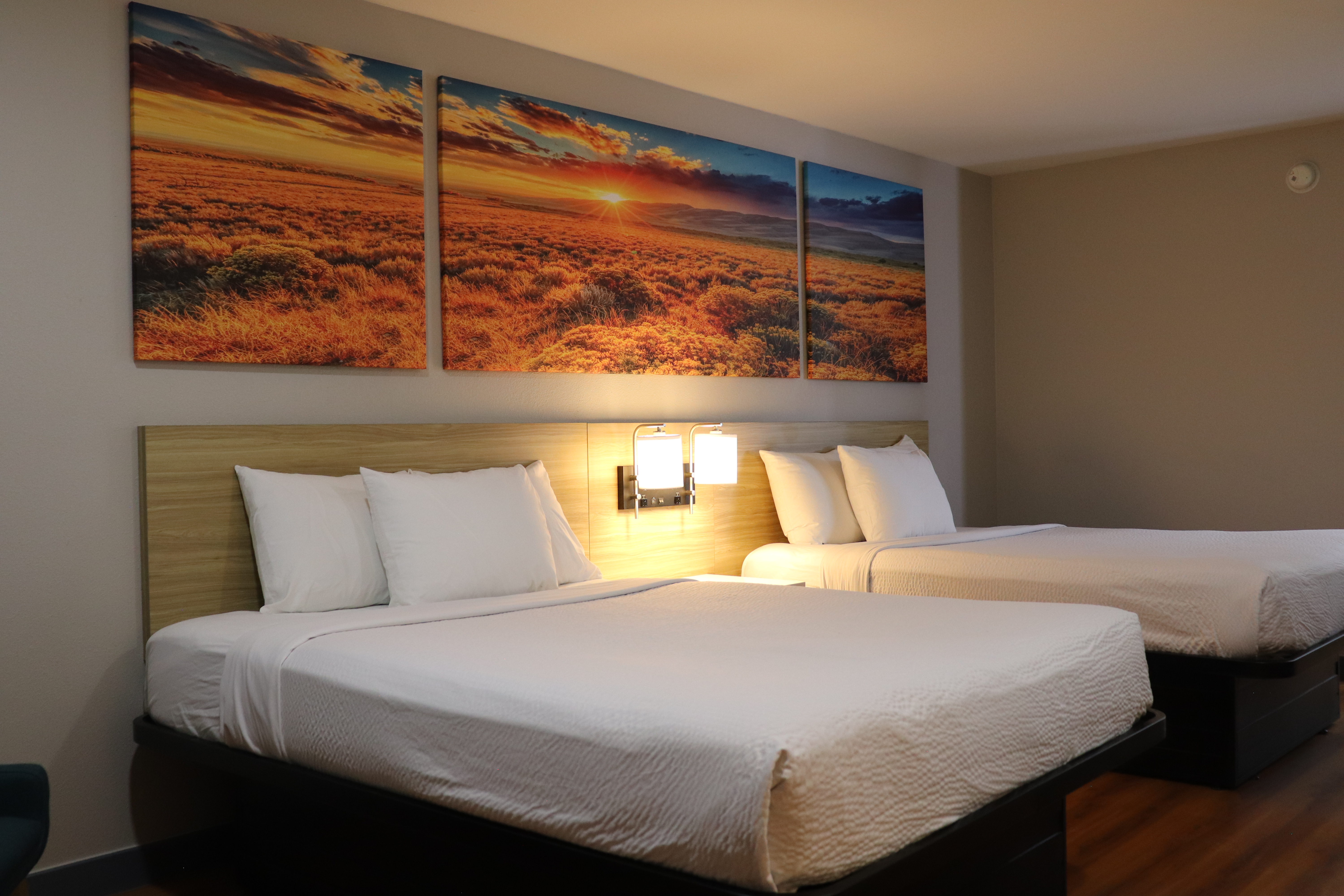 Guest room at the Days Inn by Wyndham Payson in Payson, Arizona