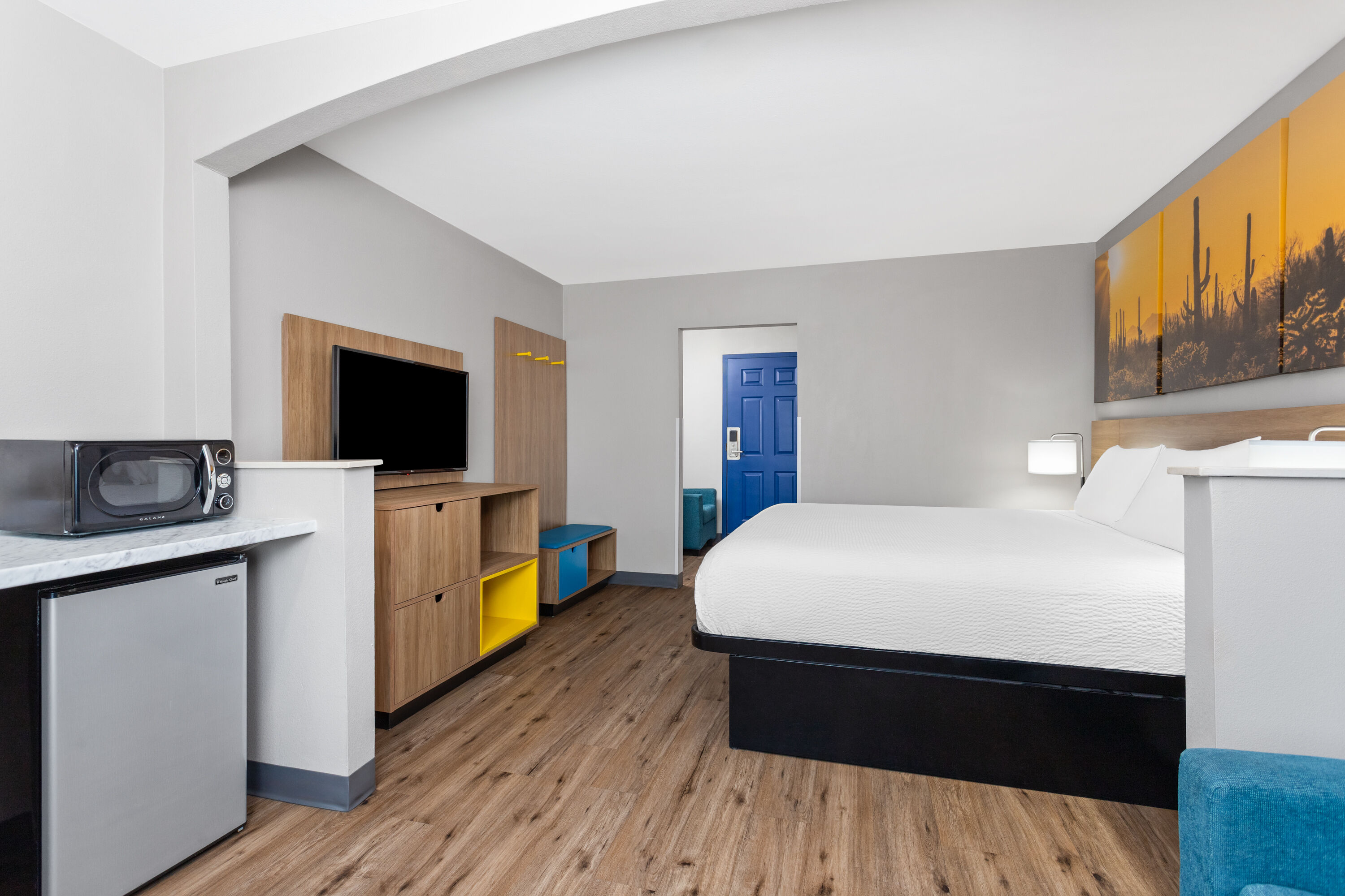 Days Inn by Wyndham Phoenix West suite in Phoenix, Arizona