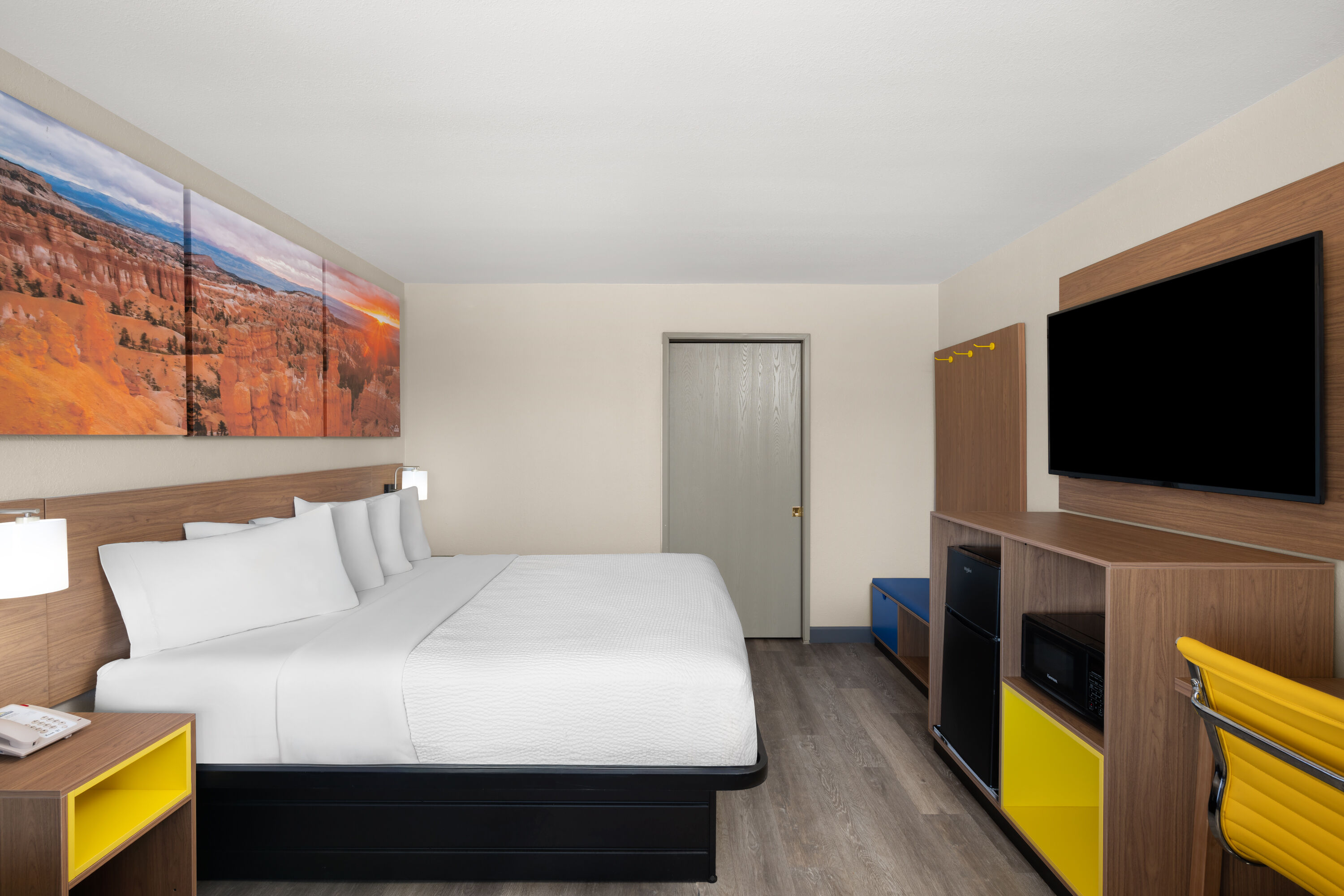 Guest room at the Days Inn by Wyndham Safford in Safford, Arizona