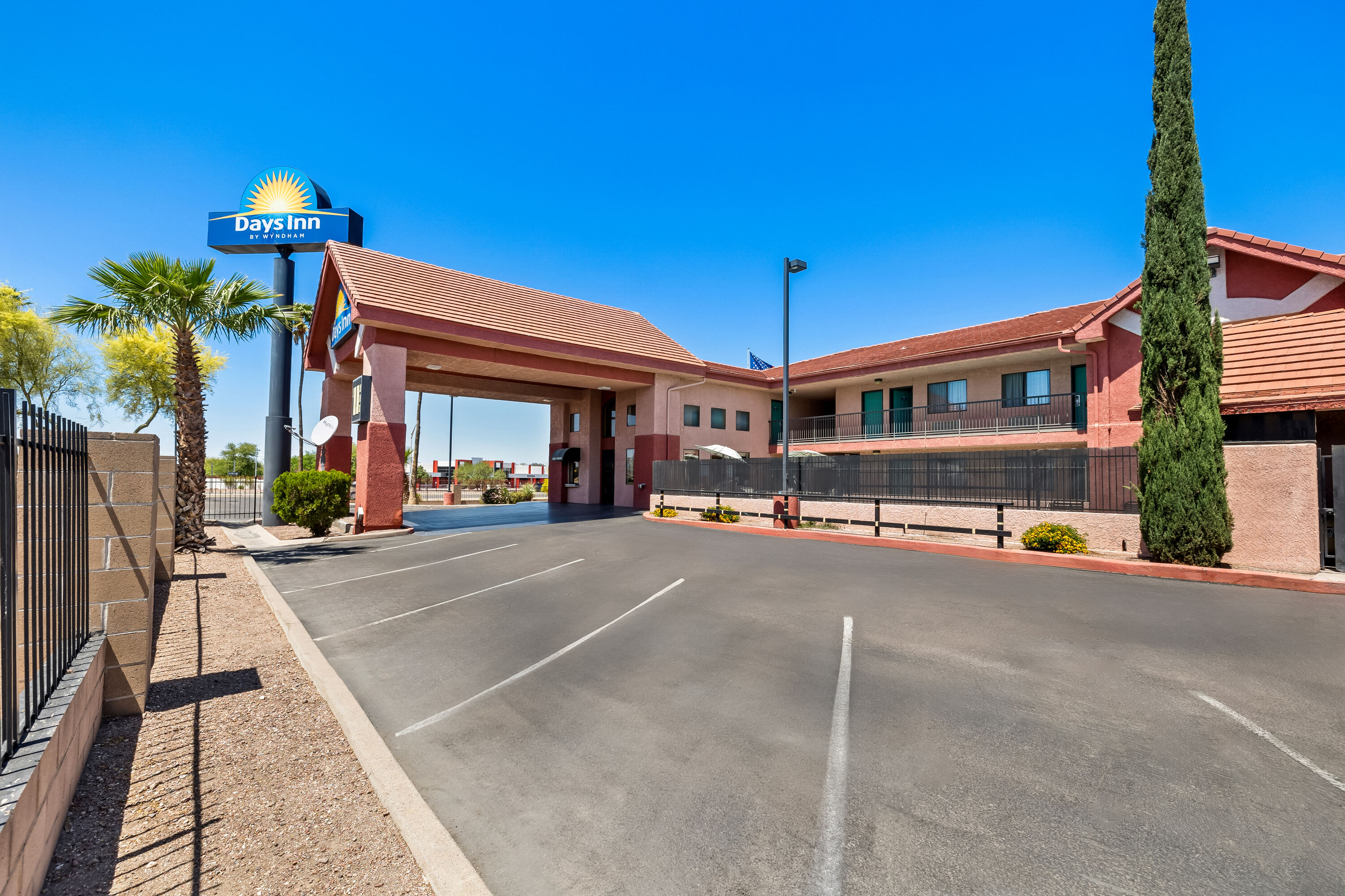 Exterior Day Image of Days Inn by Wyndham Tucson Airport hotel in Tucson, Arizona