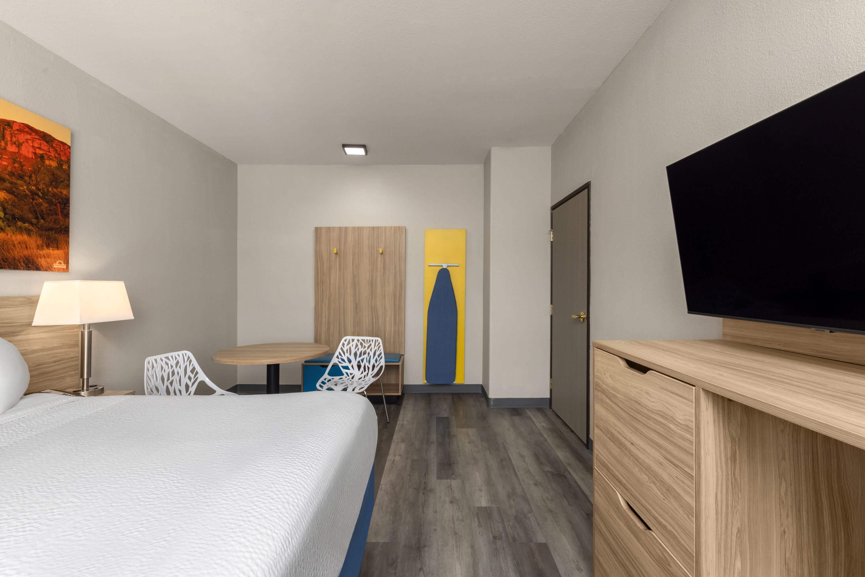 Guest room at the Days Inn & Suites by Wyndham Tucson/Marana in Tucson, Arizona