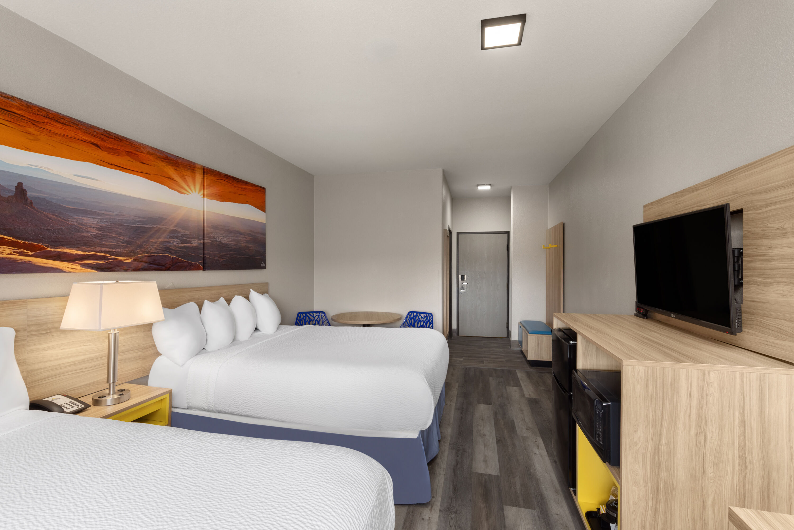 Guest room at the Days Inn & Suites by Wyndham Tucson/Marana in Tucson, Arizona