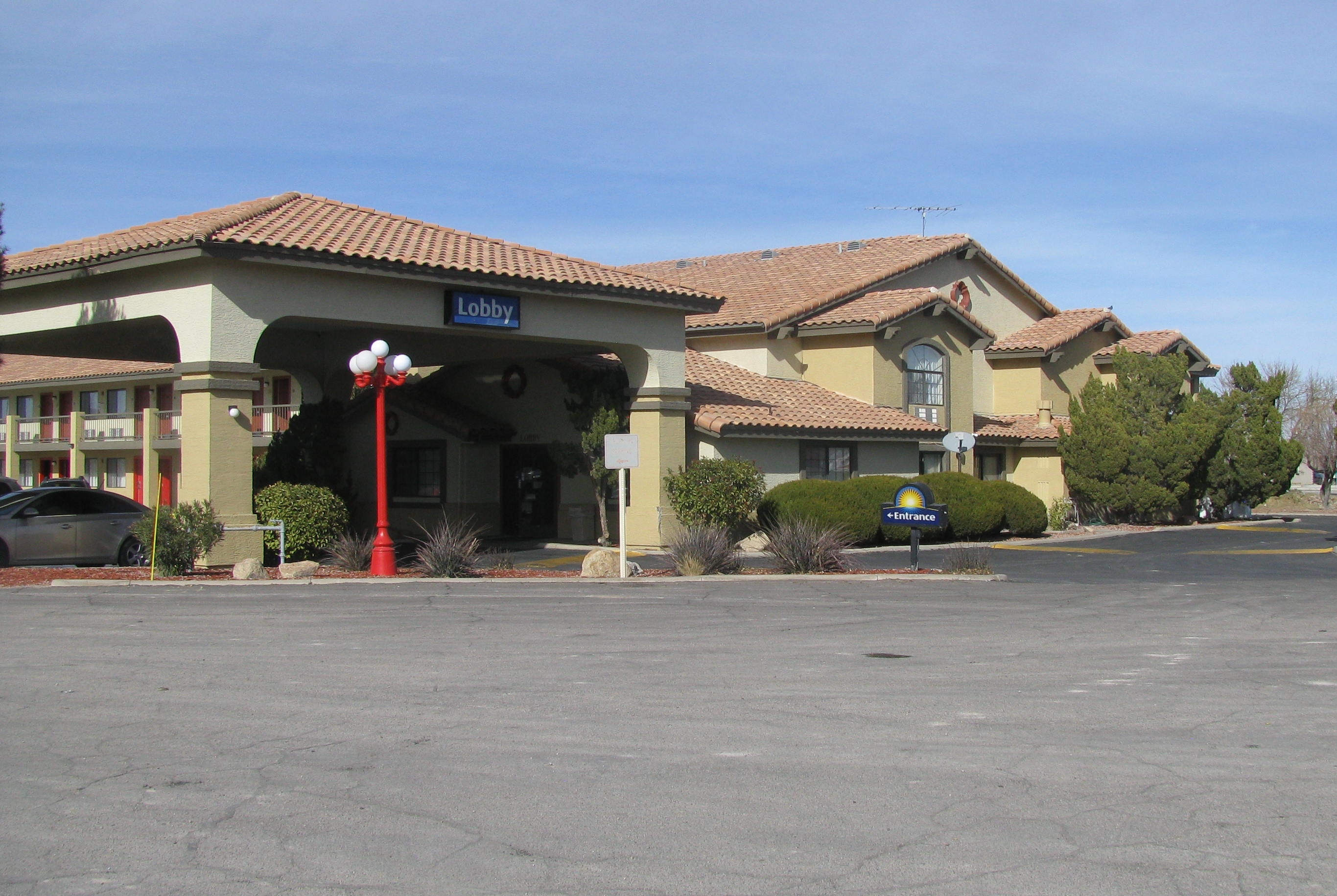 Exterior of Days Inn by Wyndham Willcox hotel in Willcox, Arizona