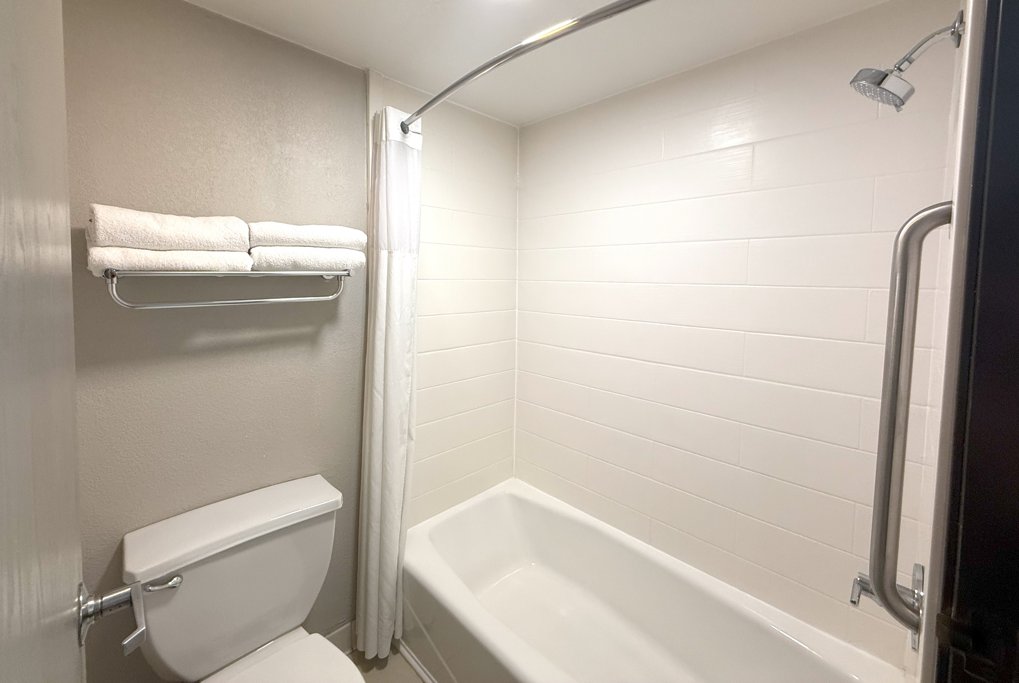 Guest room bath at the Days Inn by Wyndham Yuma in Yuma, Arizona