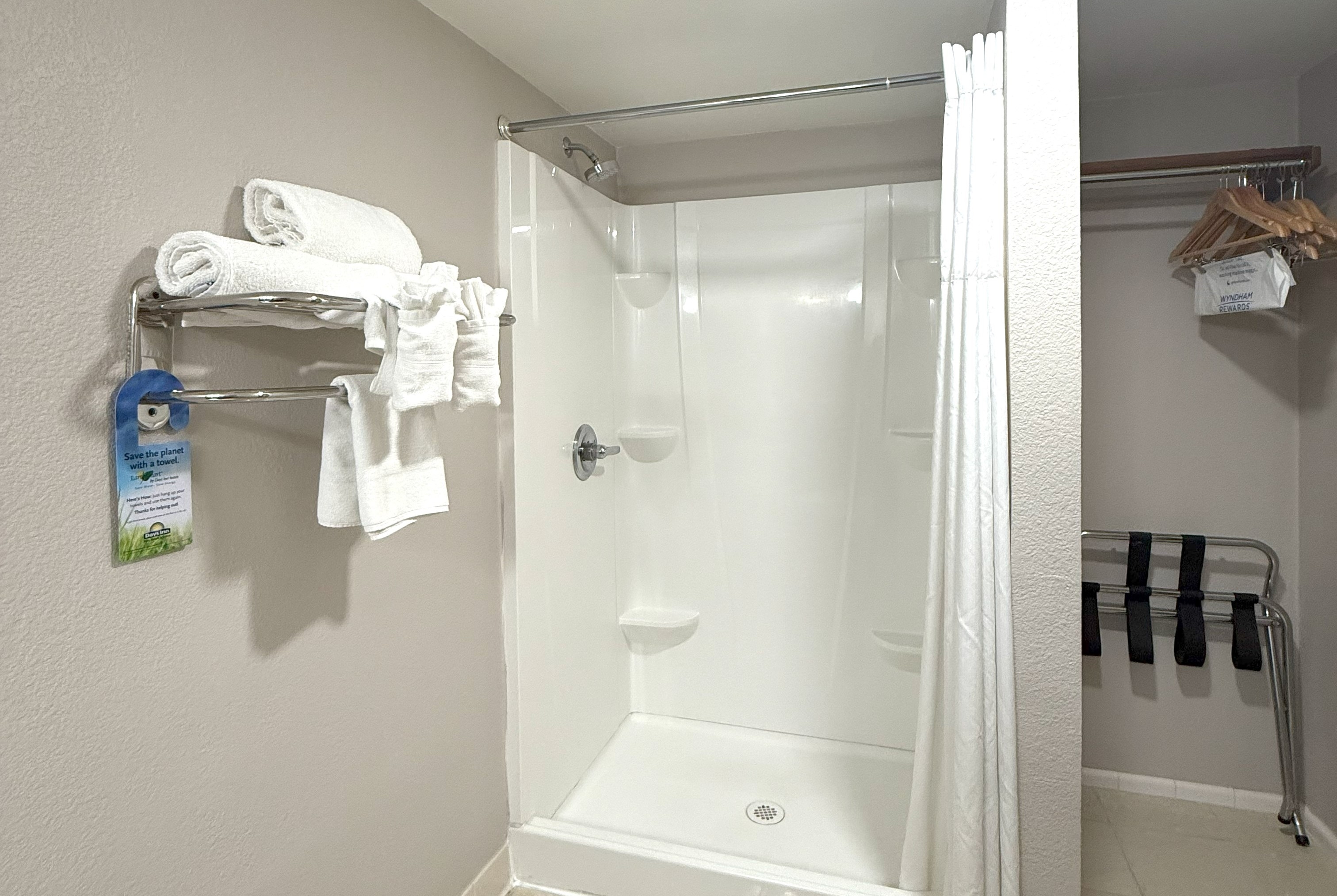 Guest room bath at the Days Inn by Wyndham Yuma in Yuma, Arizona