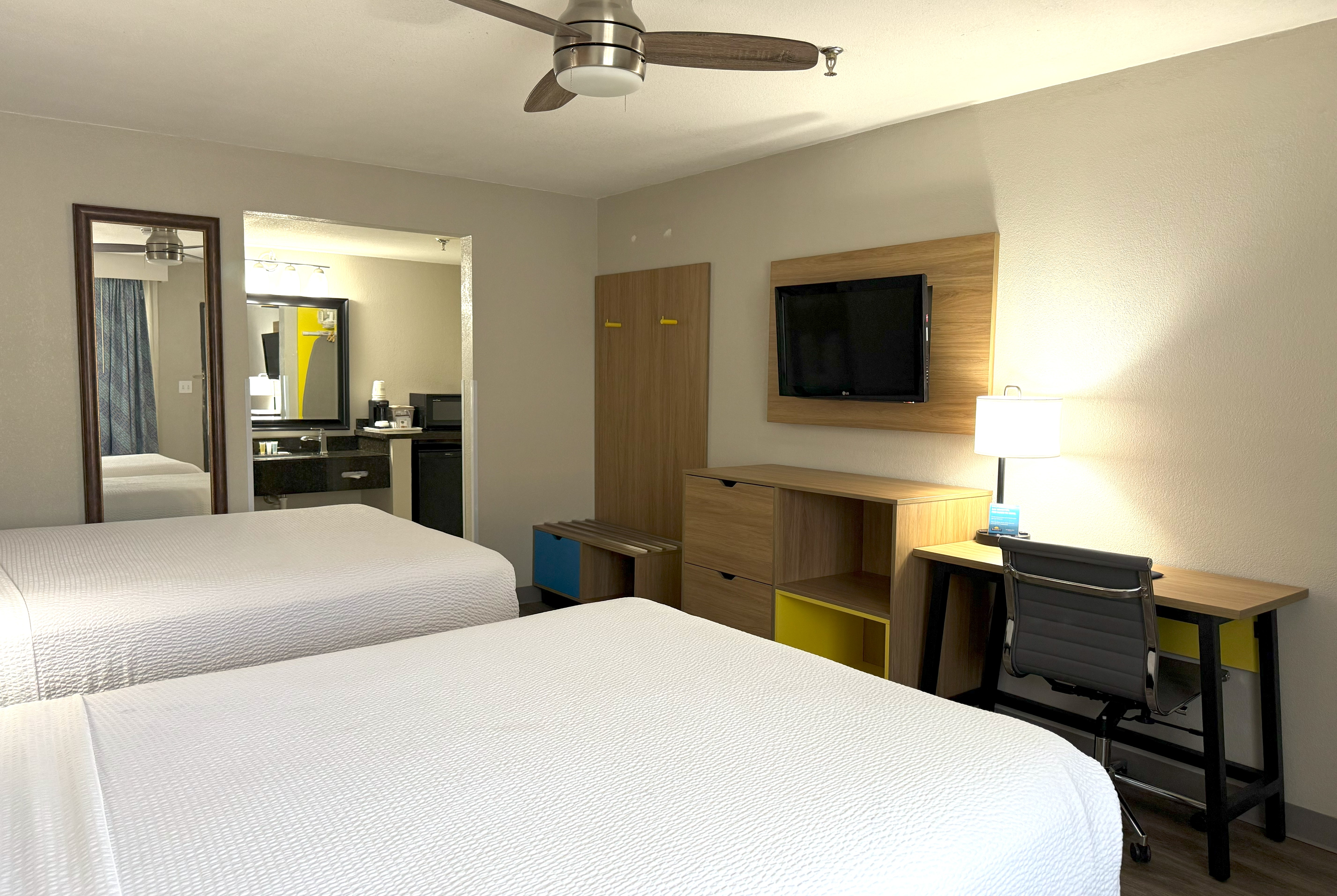 Guest room at the Days Inn by Wyndham Yuma in Yuma, Arizona