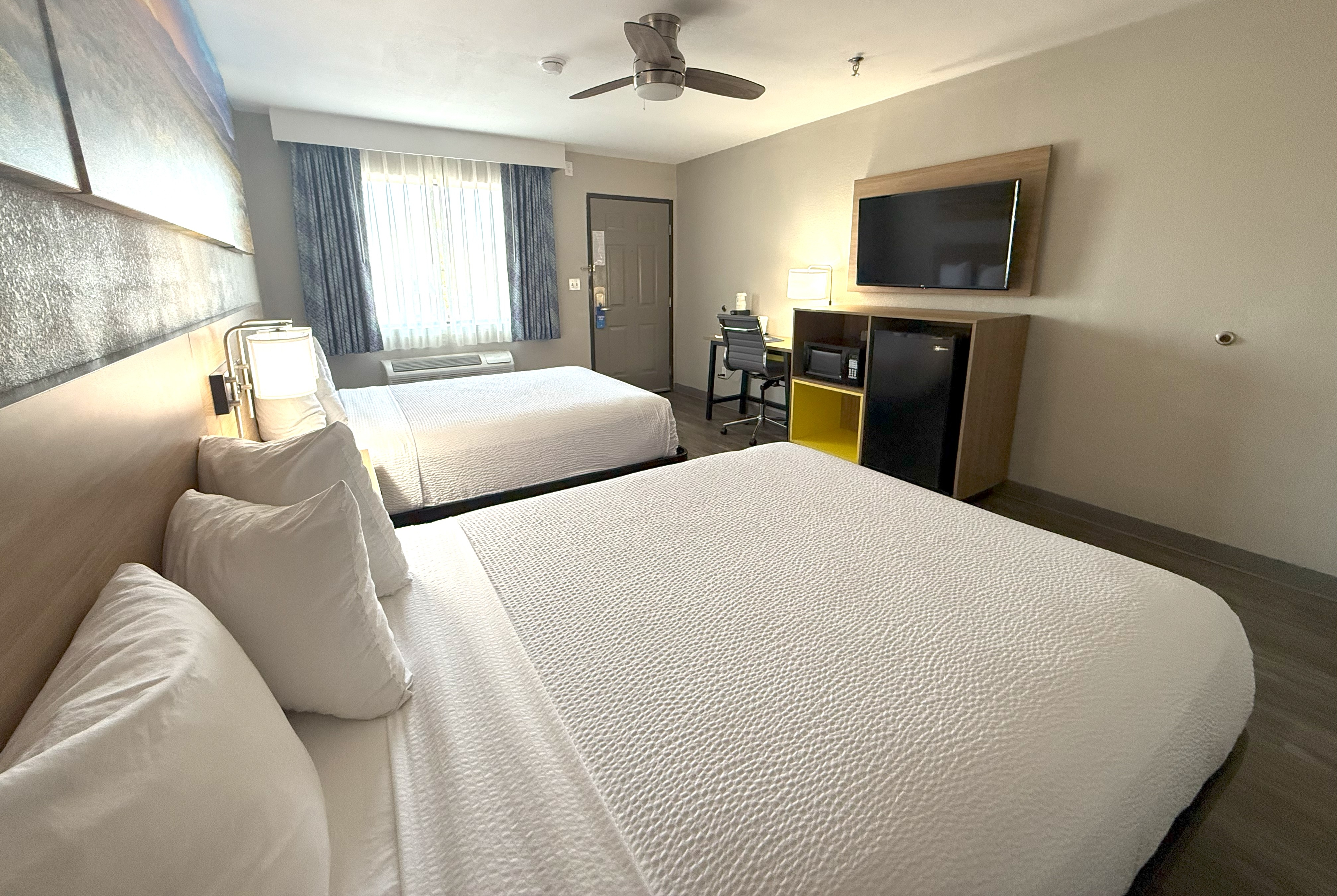 Guest room at the Days Inn by Wyndham Yuma in Yuma, Arizona