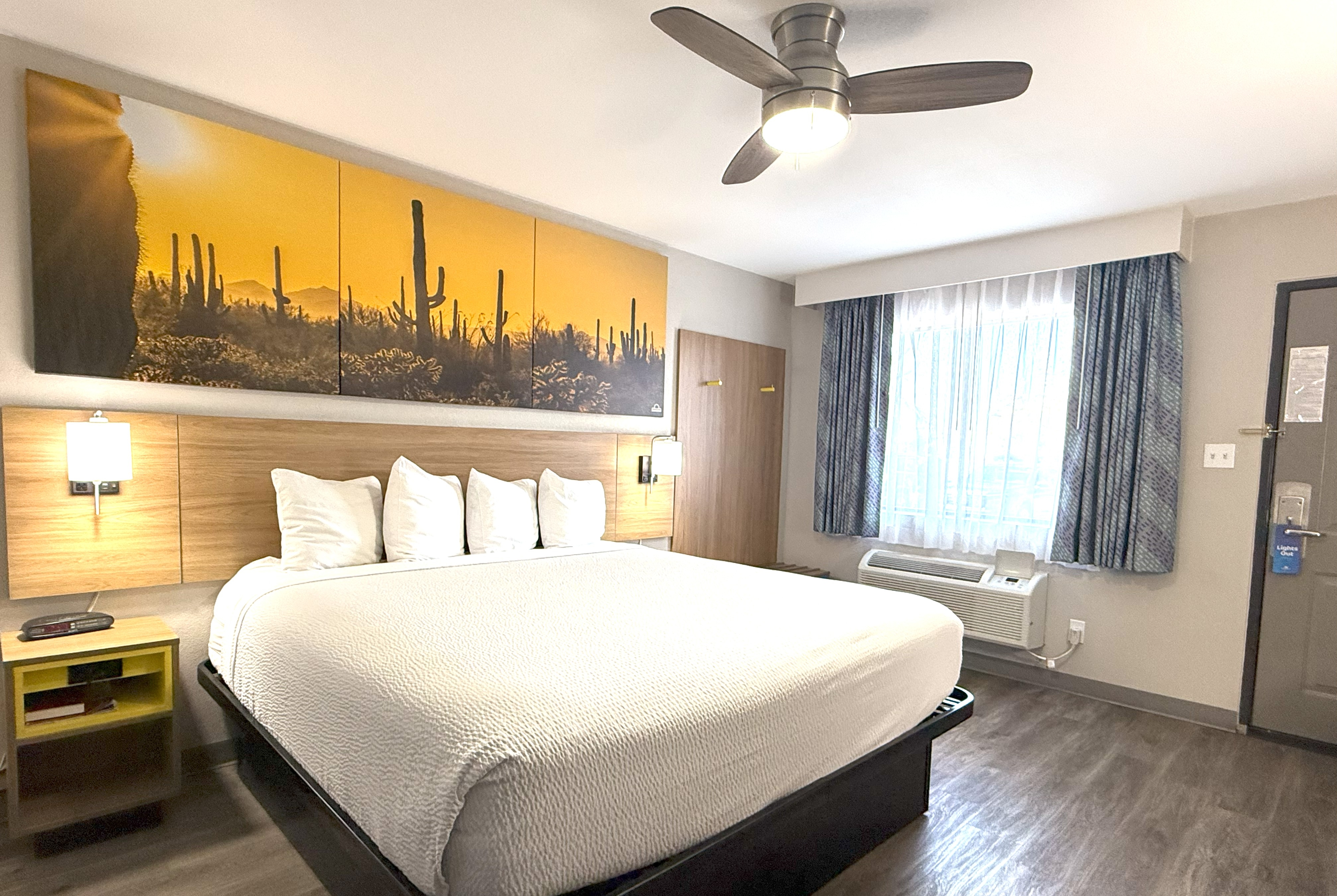 Guest room at the Days Inn by Wyndham Yuma in Yuma, Arizona