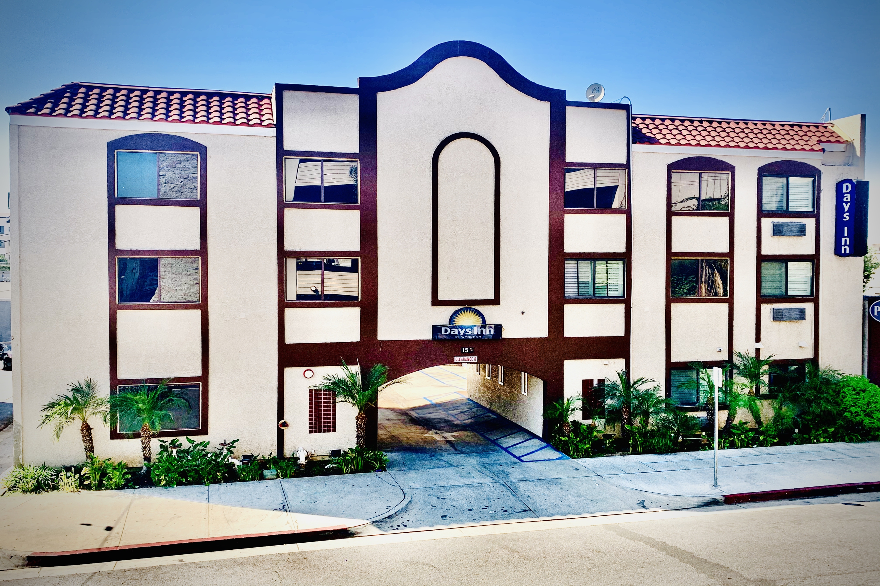 Exterior of Days Inn by Wyndham Alhambra CA hotel in Alhambra, California