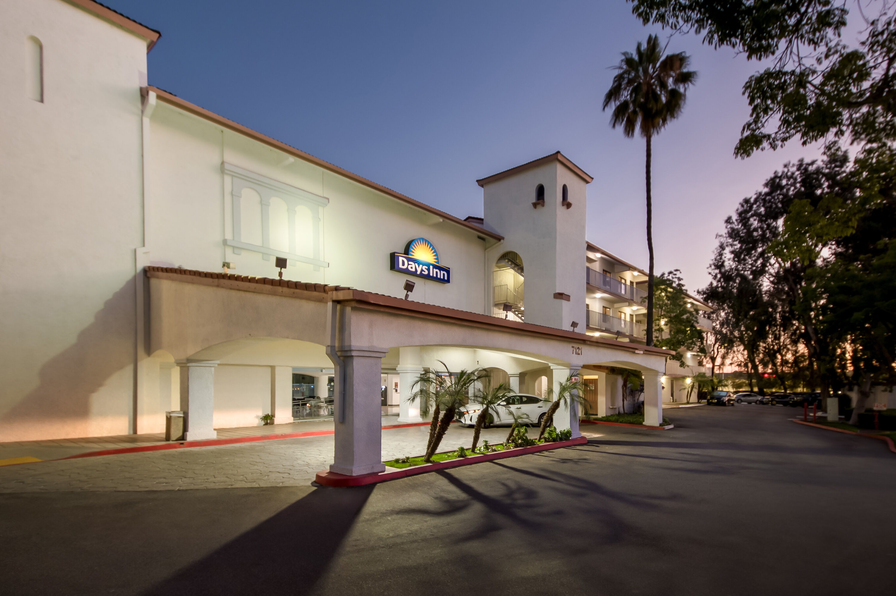 Exterior Night Image of Days Inn by Wyndham Buena Park hotel in Buena Park, California