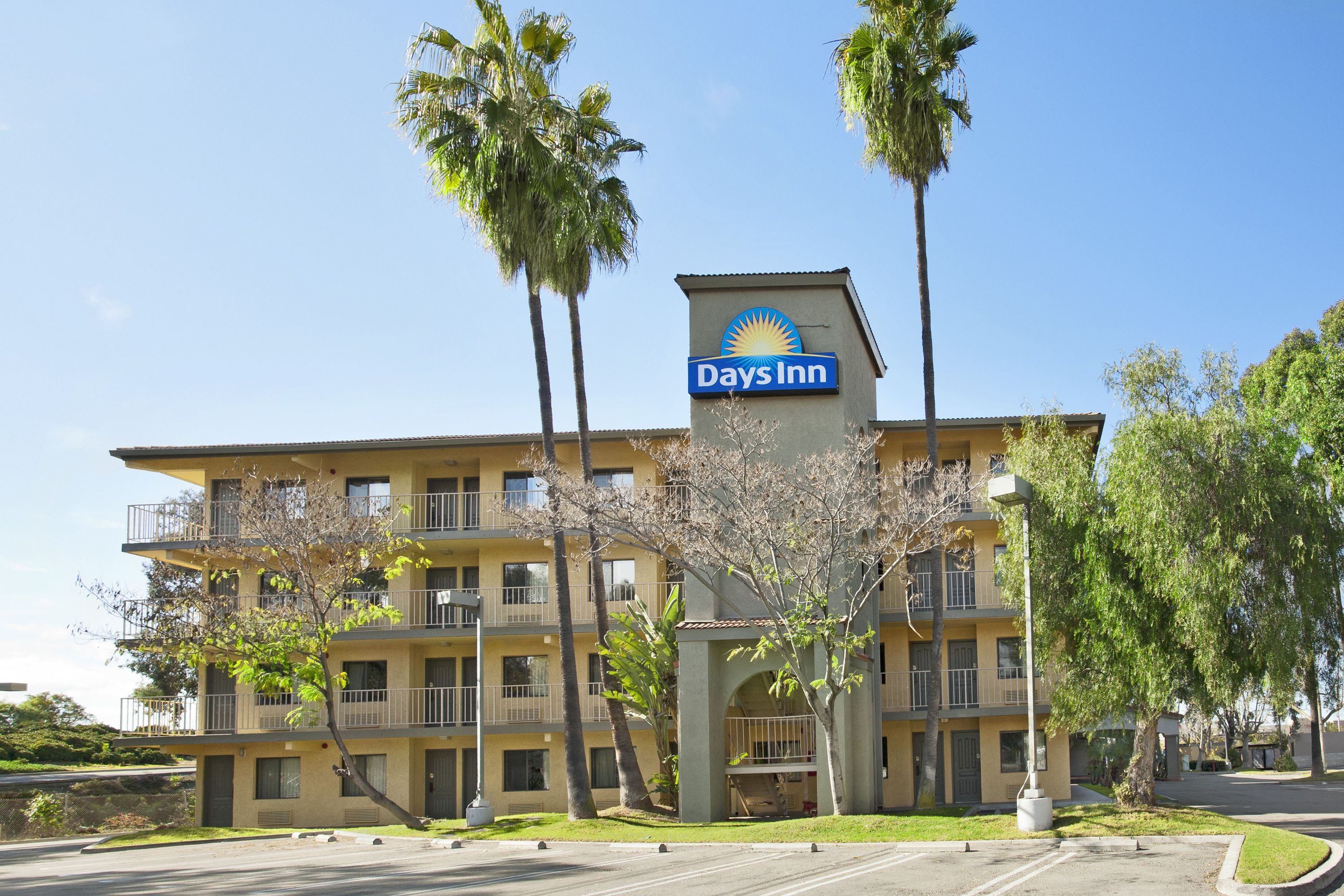Days Inn By Wyndham Buena Park Buena Park Ca Hotels