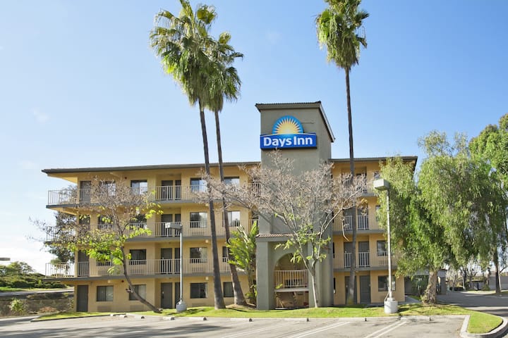 Days Inn By Wyndham Buena Park Buena Park Ca Hotels Days Inn By Wyndham Buena Park Buena Park Ca Hotels