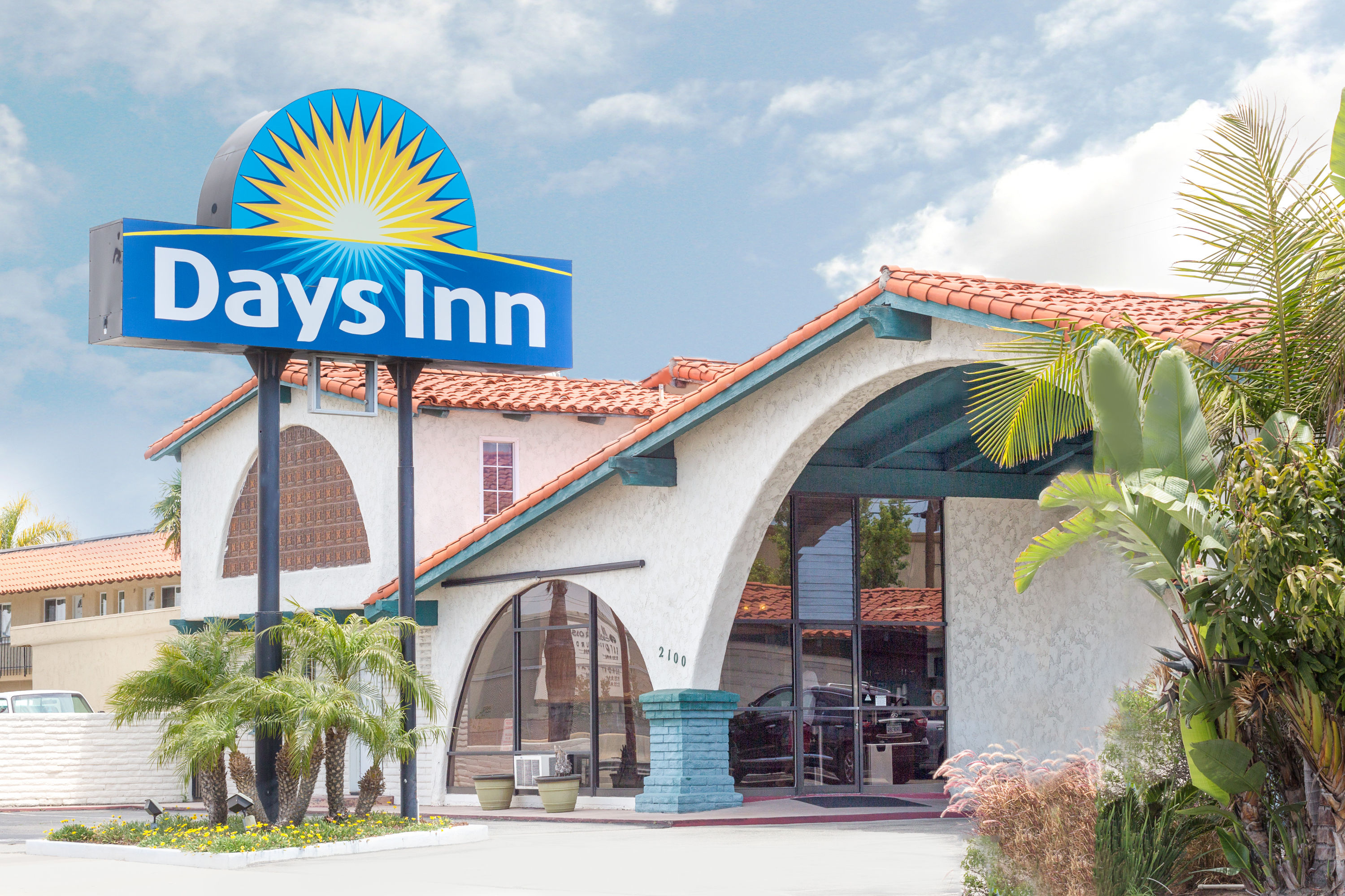 Days Inn By Wyndham Costa Mesa Newport Beach Costa Mesa Ca Hotels