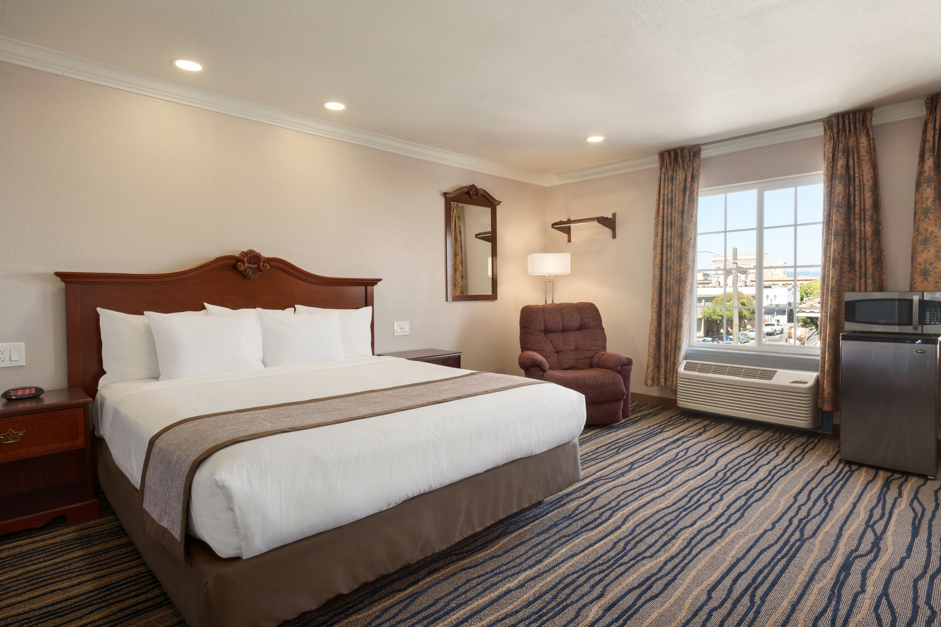 Days Inn By Wyndham Eureka Ca Eureka Ca Hotels