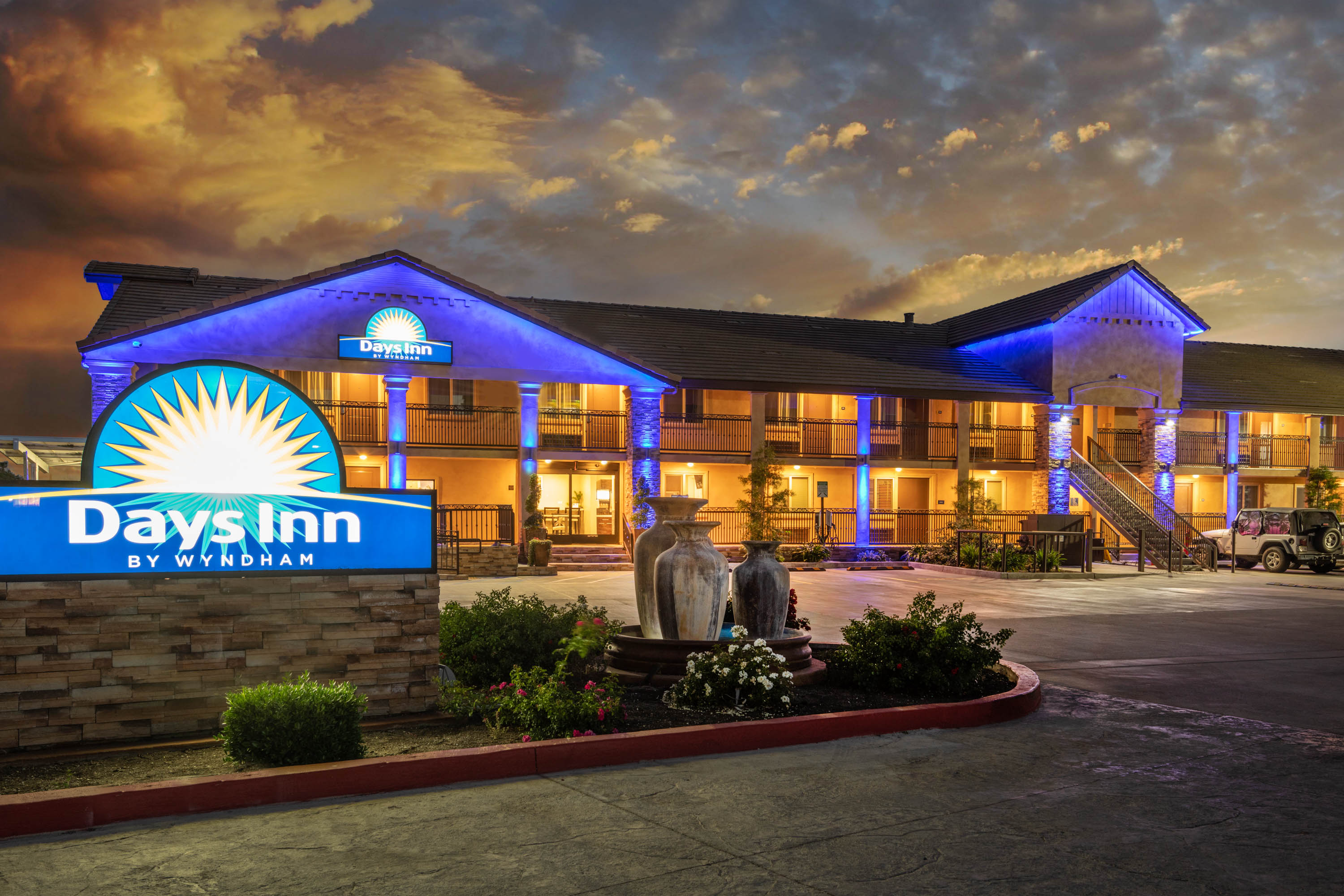 Exterior of Days Inn by Wyndham Galt hotel in Galt, California