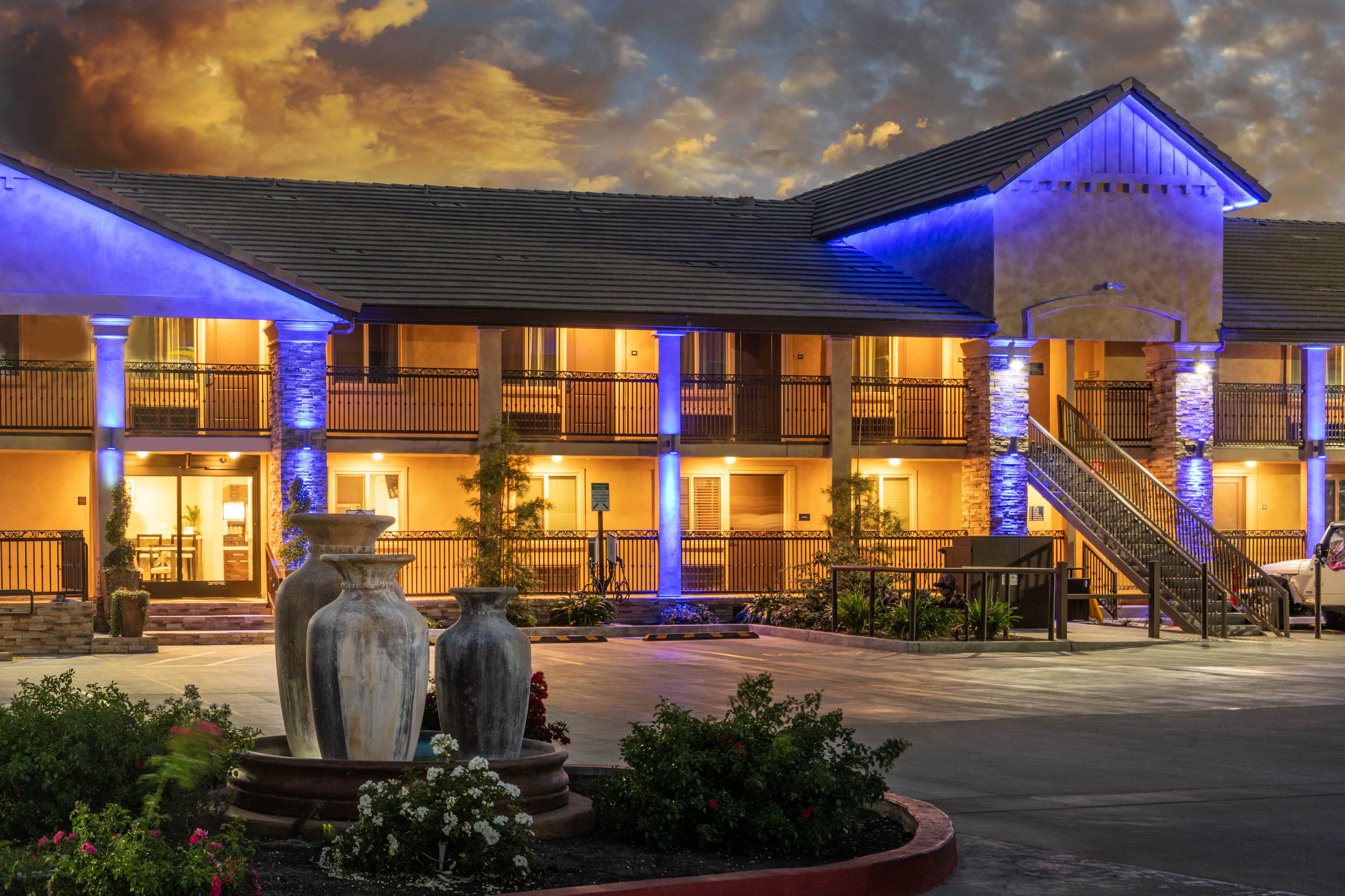 Exterior of Days Inn by Wyndham Galt hotel in Galt, California
