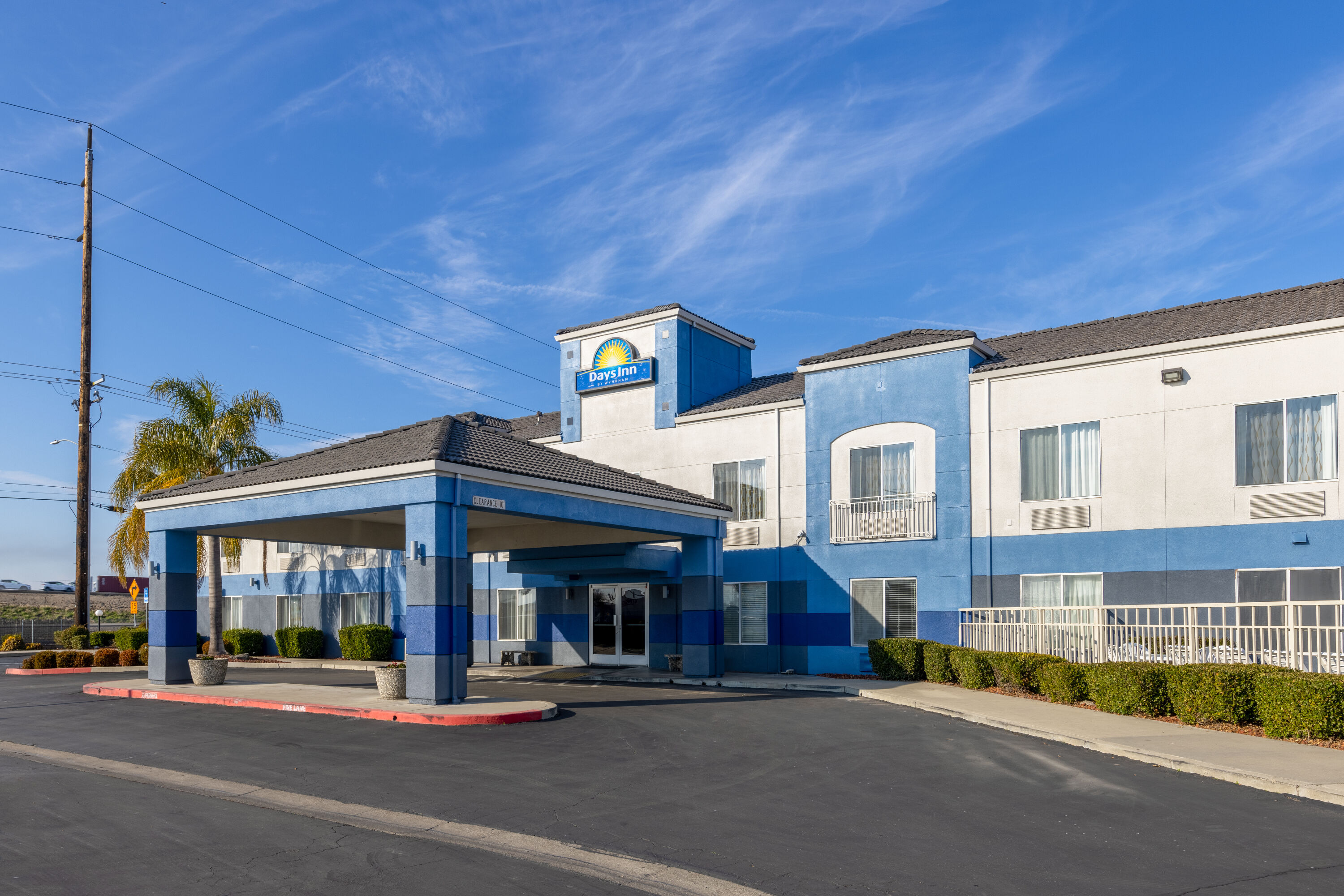 Exterior Day Image of Days Inn by Wyndham Lathrop hotel in Lathrop, California