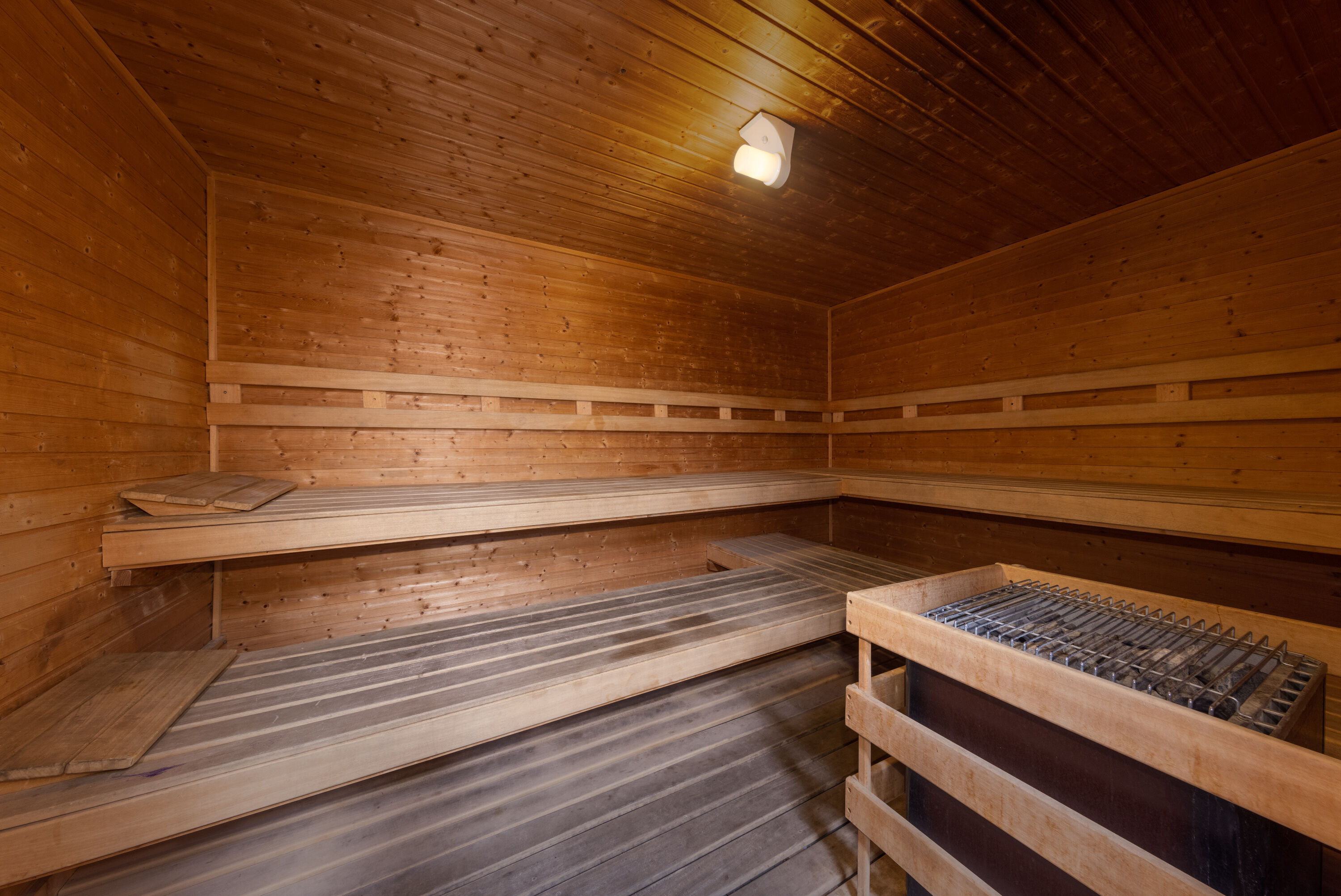 Days Inn by Wyndham Lathrop sauna in Lathrop, California