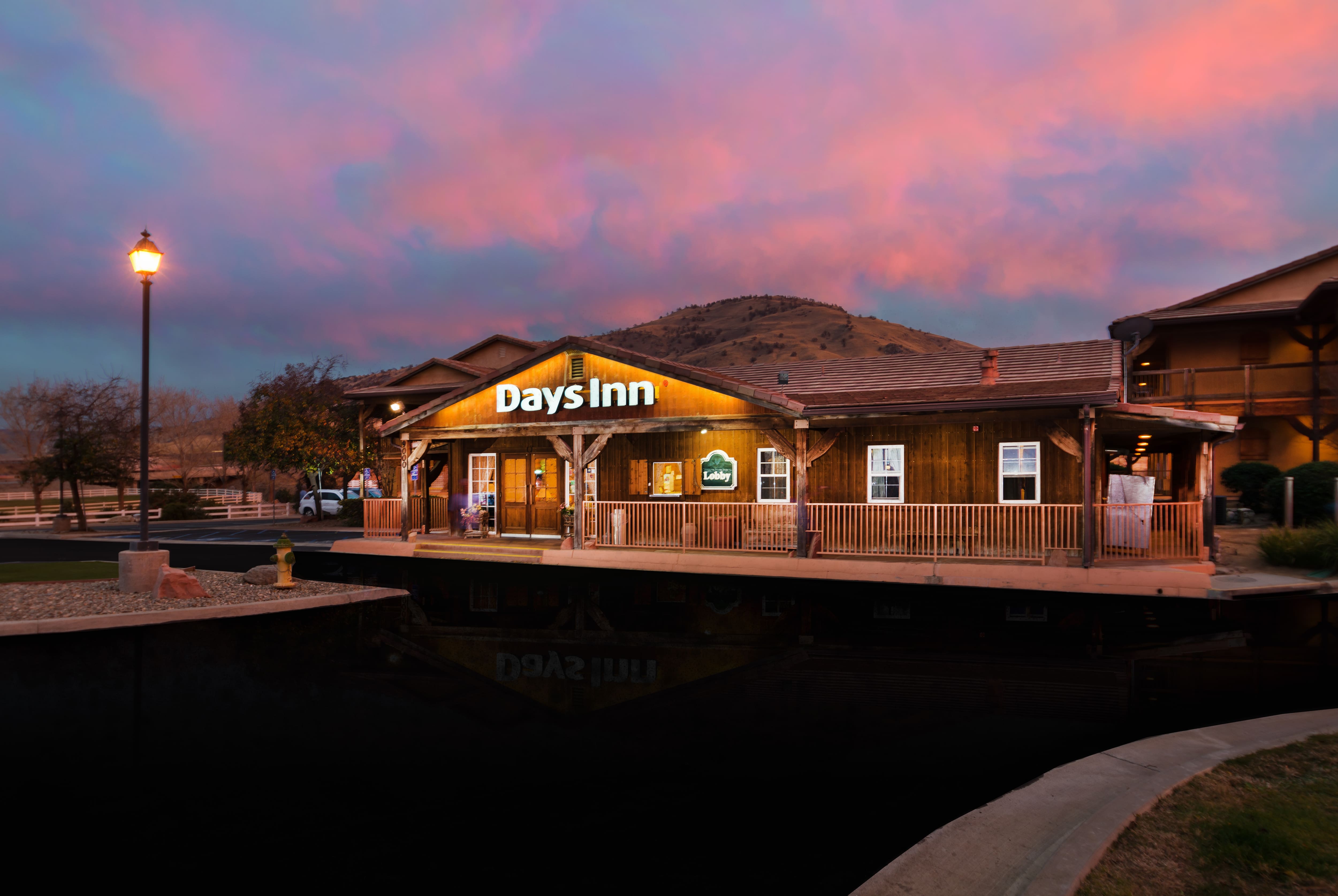 Days Inn by Wyndham Lebec Lebec, CA Hotels