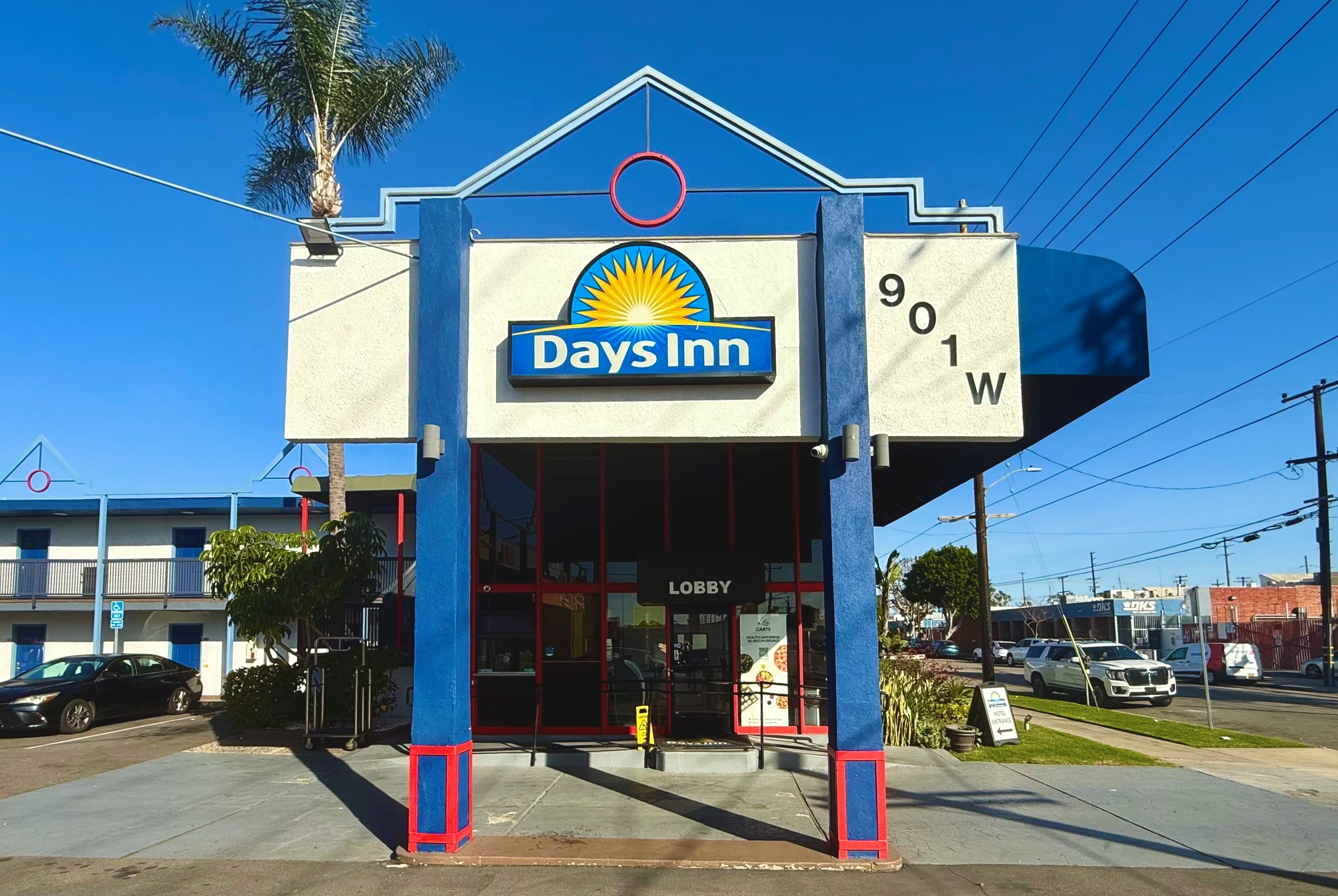Front Exterior Image of Days Inn by Wyndham Los Angeles LAX Airport/Stadium Area hotel in Los Angeles, California