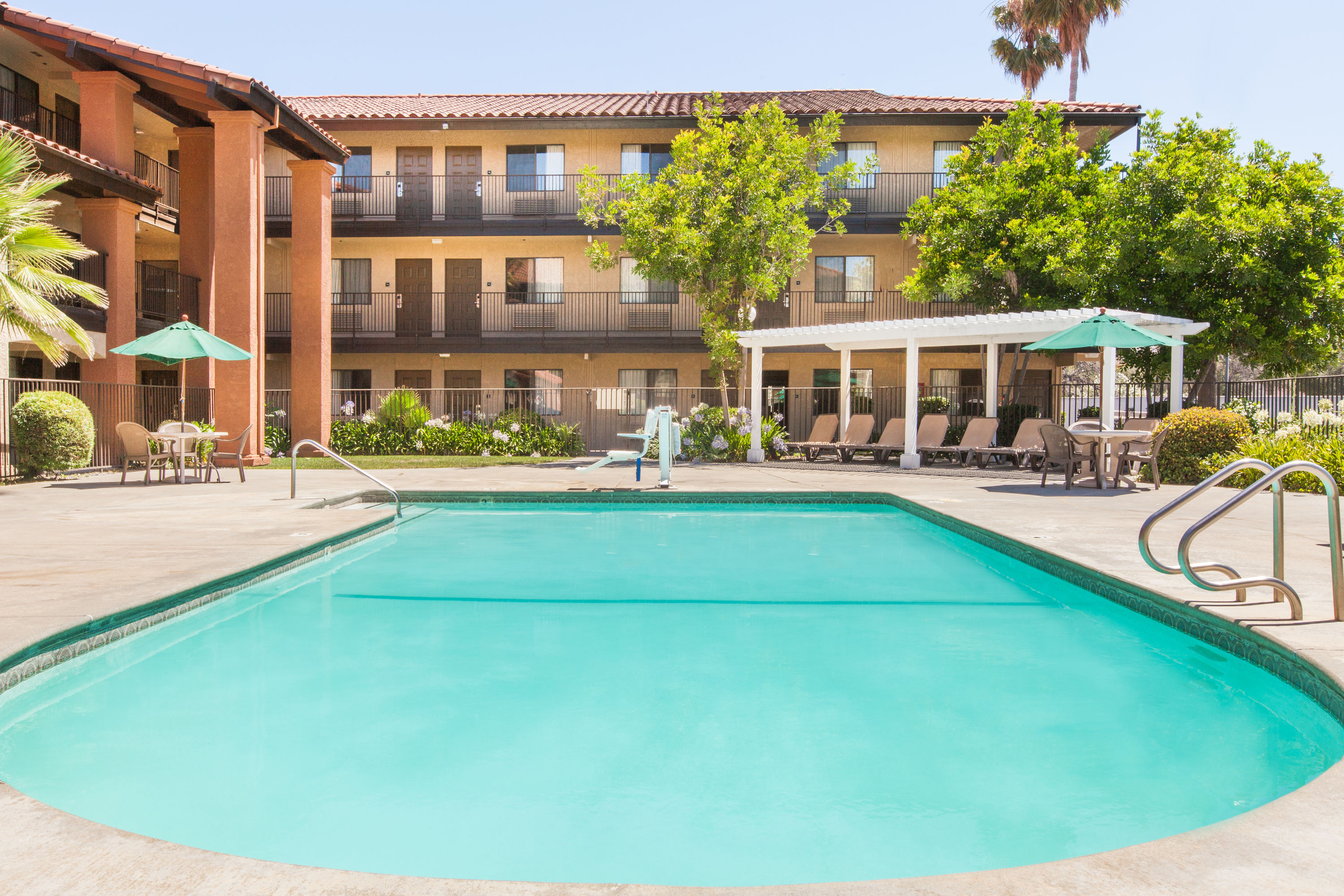 Days Inn by Wyndham San Jose Airport Milpitas, CA Hotels