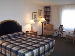 Guest room at the Days Inn by Wyndham Modesto in Modesto, California