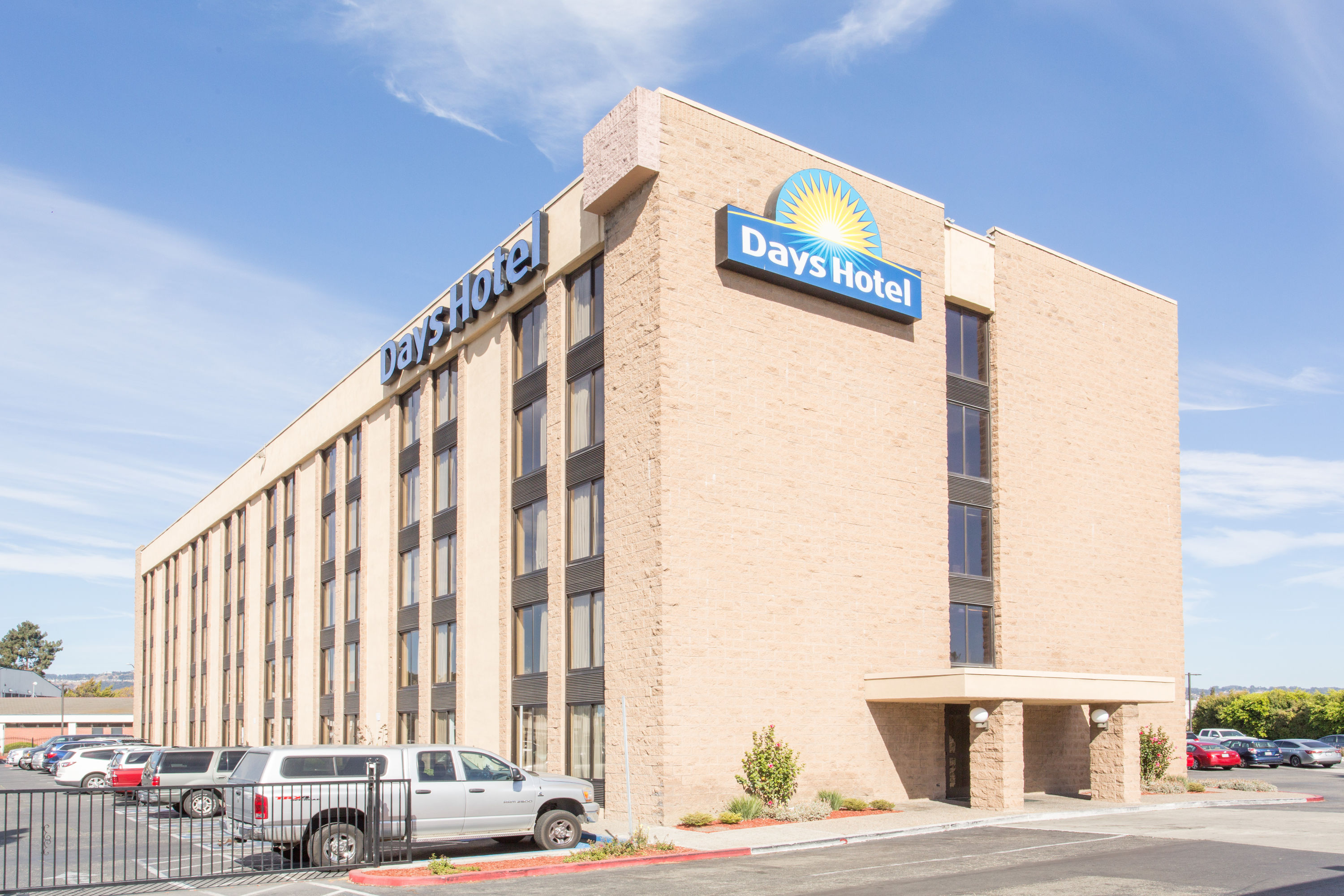 Days Hotel By Wyndham Oakland Airport Coliseum Oakland