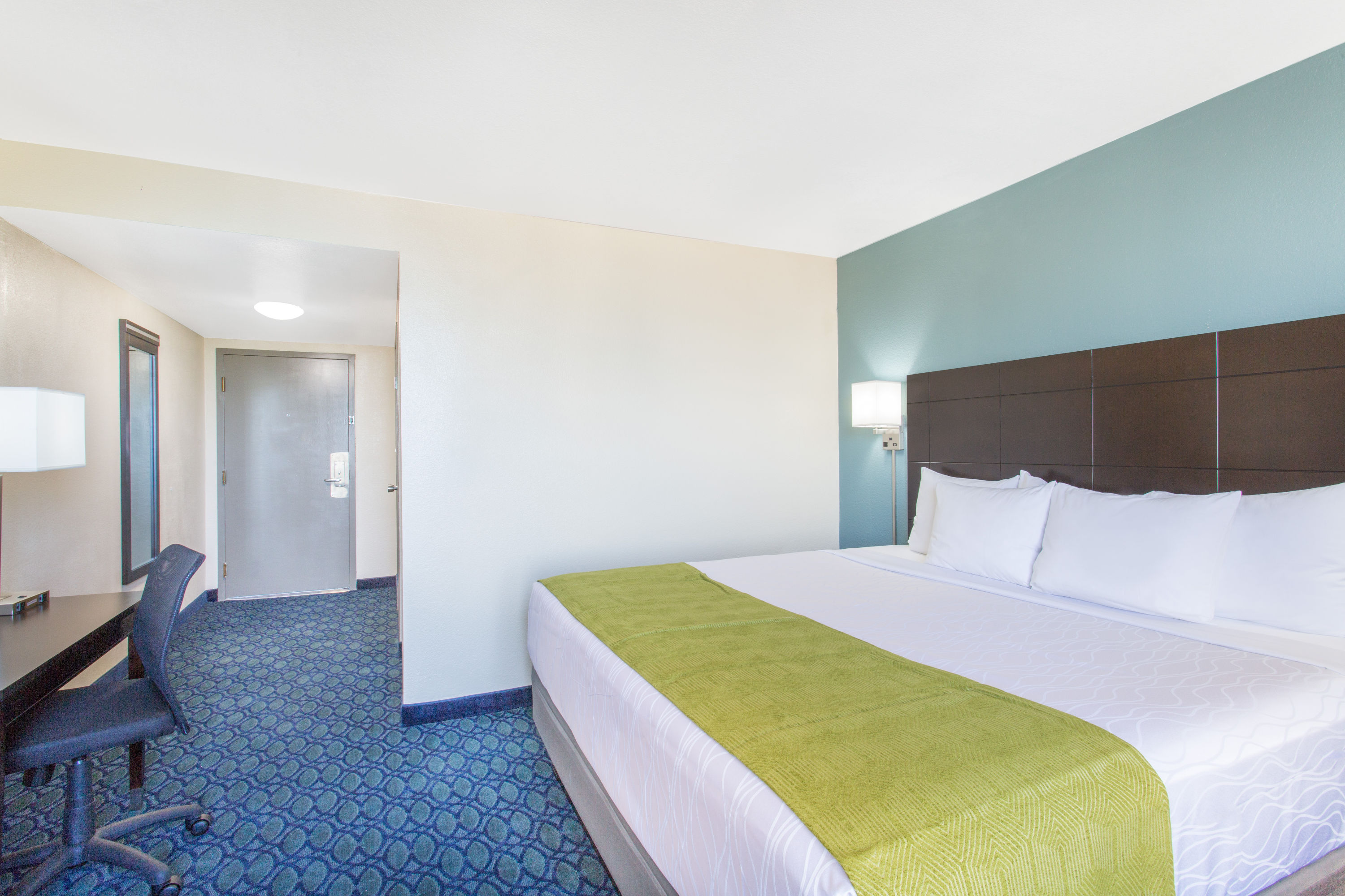 Days Hotel By Wyndham Oakland Airport Coliseum Oakland