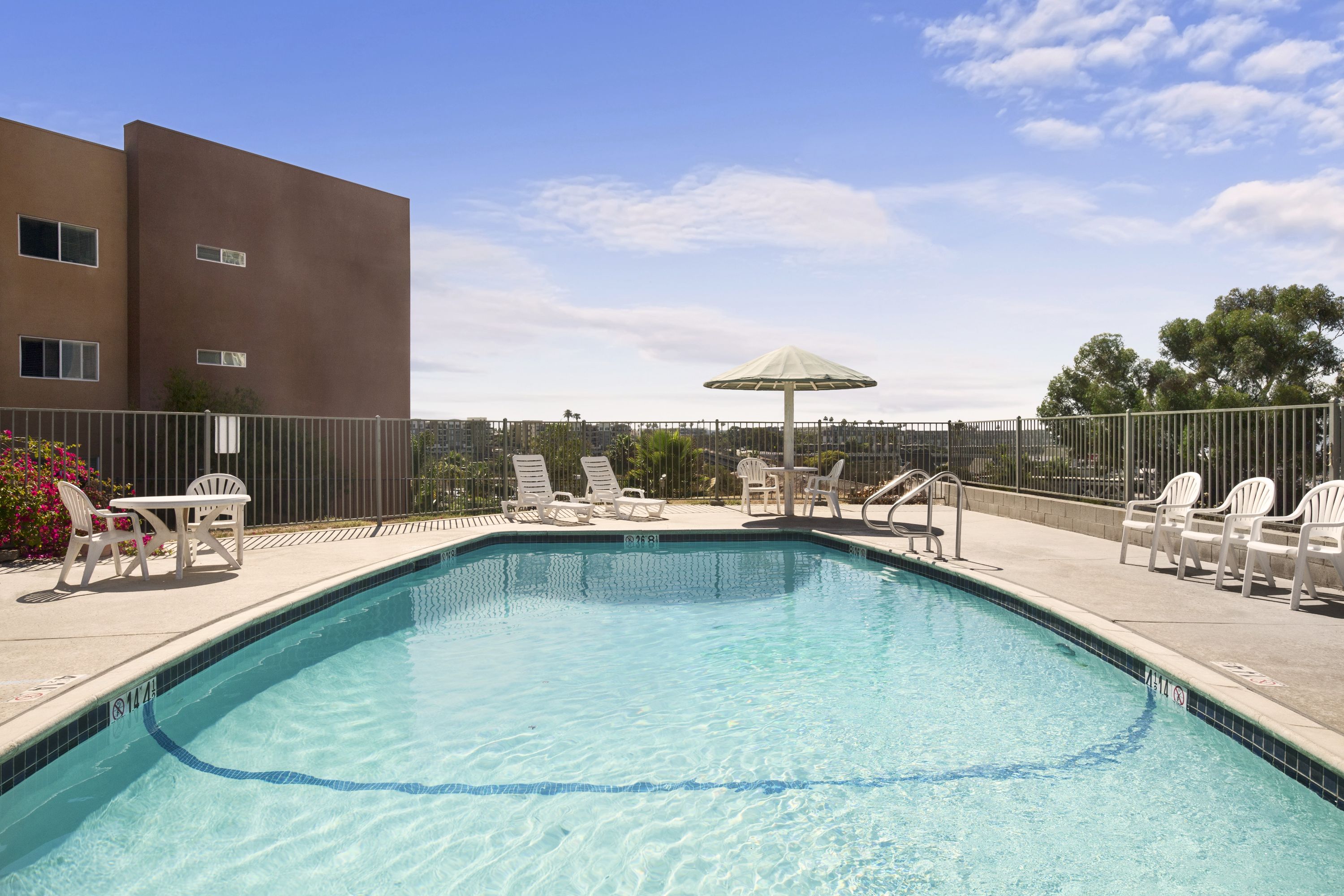 Days Inn by Wyndham Oceanside Oceanside, CA Hotels