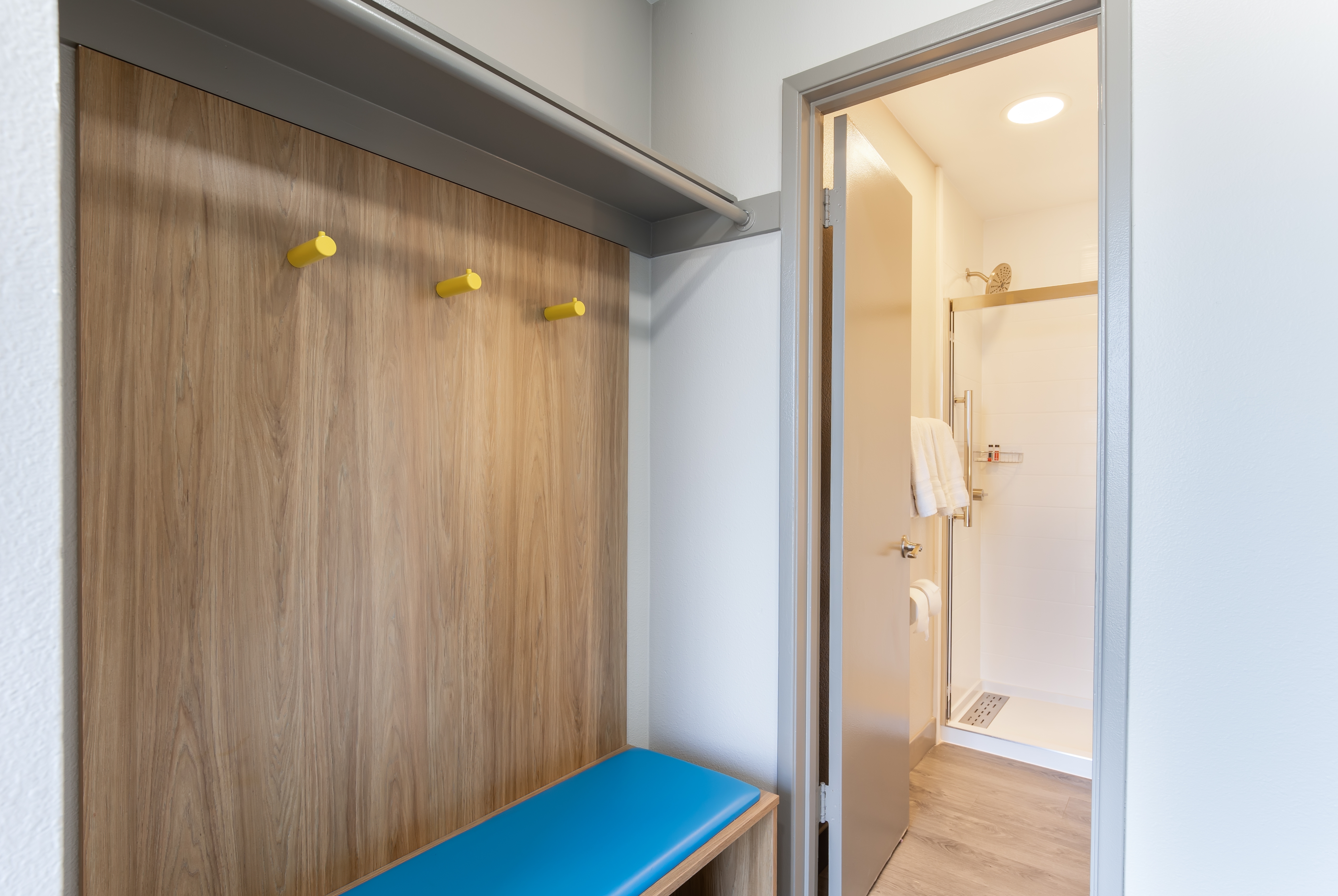 Guest room bath at the Days Inn by Wyndham Red Bluff in Red Bluff, California