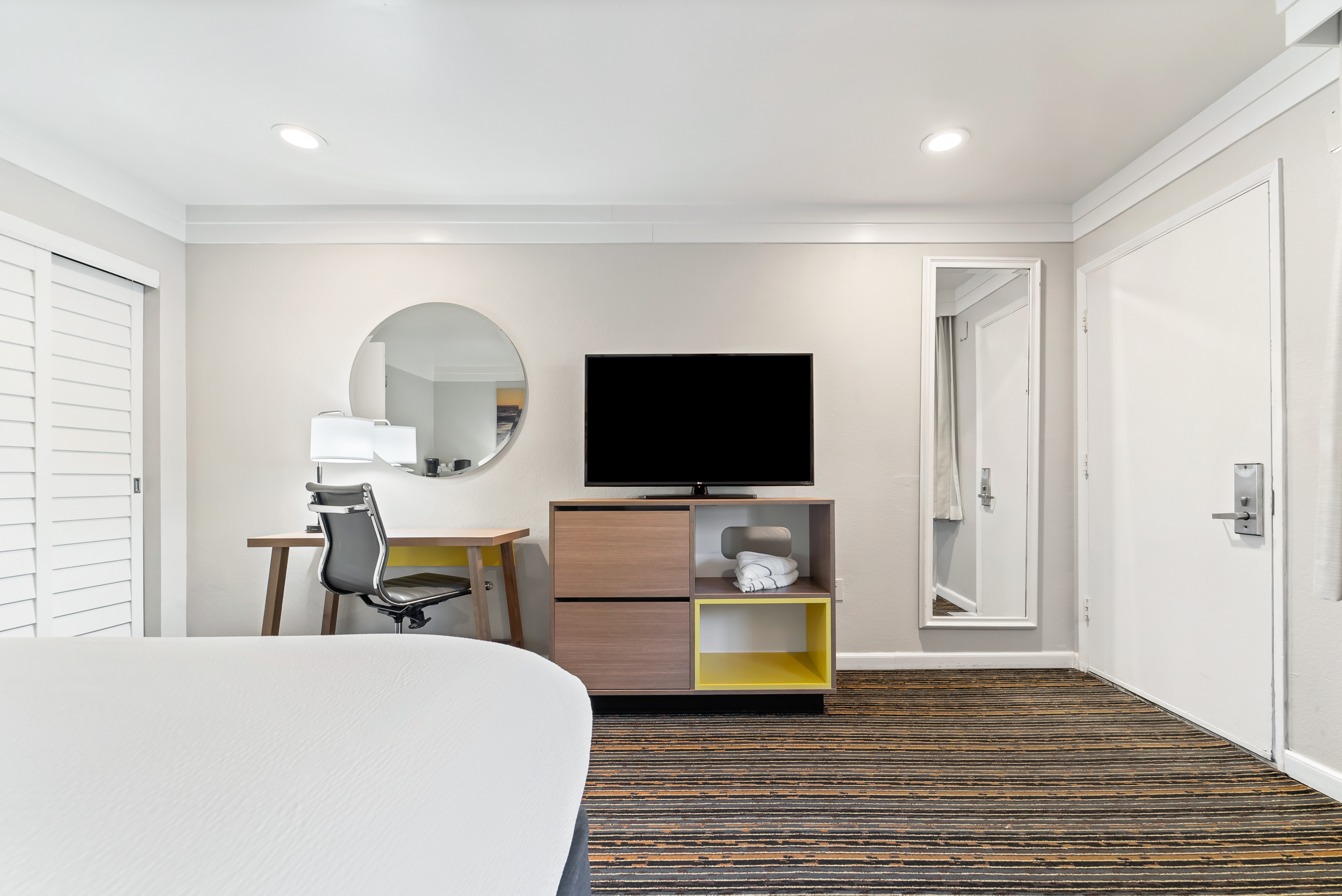 Guest room at the Days Inn by Wyndham San Diego Hotel Circle in San Diego, California