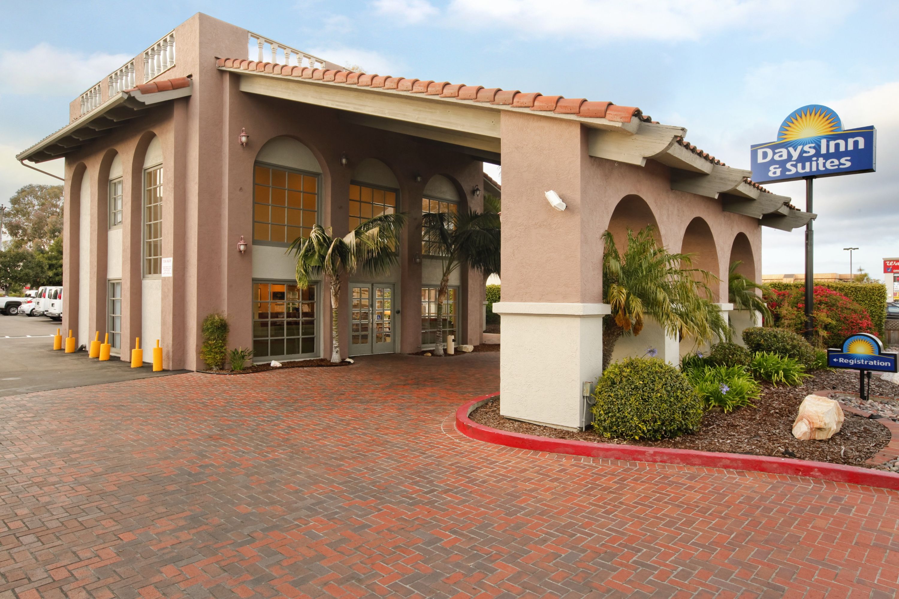 Days Inn Suites By Wyndham San Diego Near Sea World San Diego