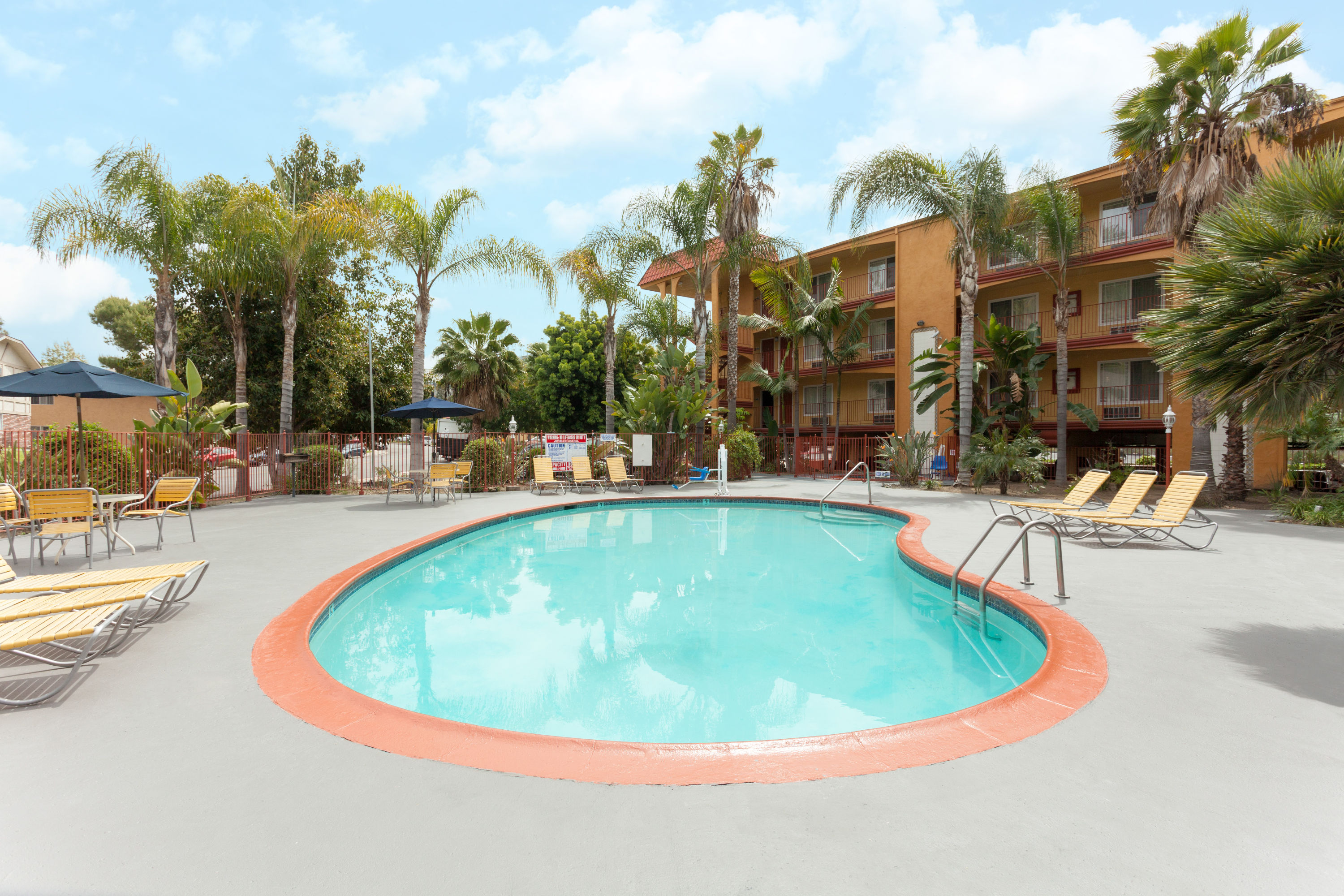 Days Inn By Wyndham Mission Valley Qualcomm Stadium Sdsu