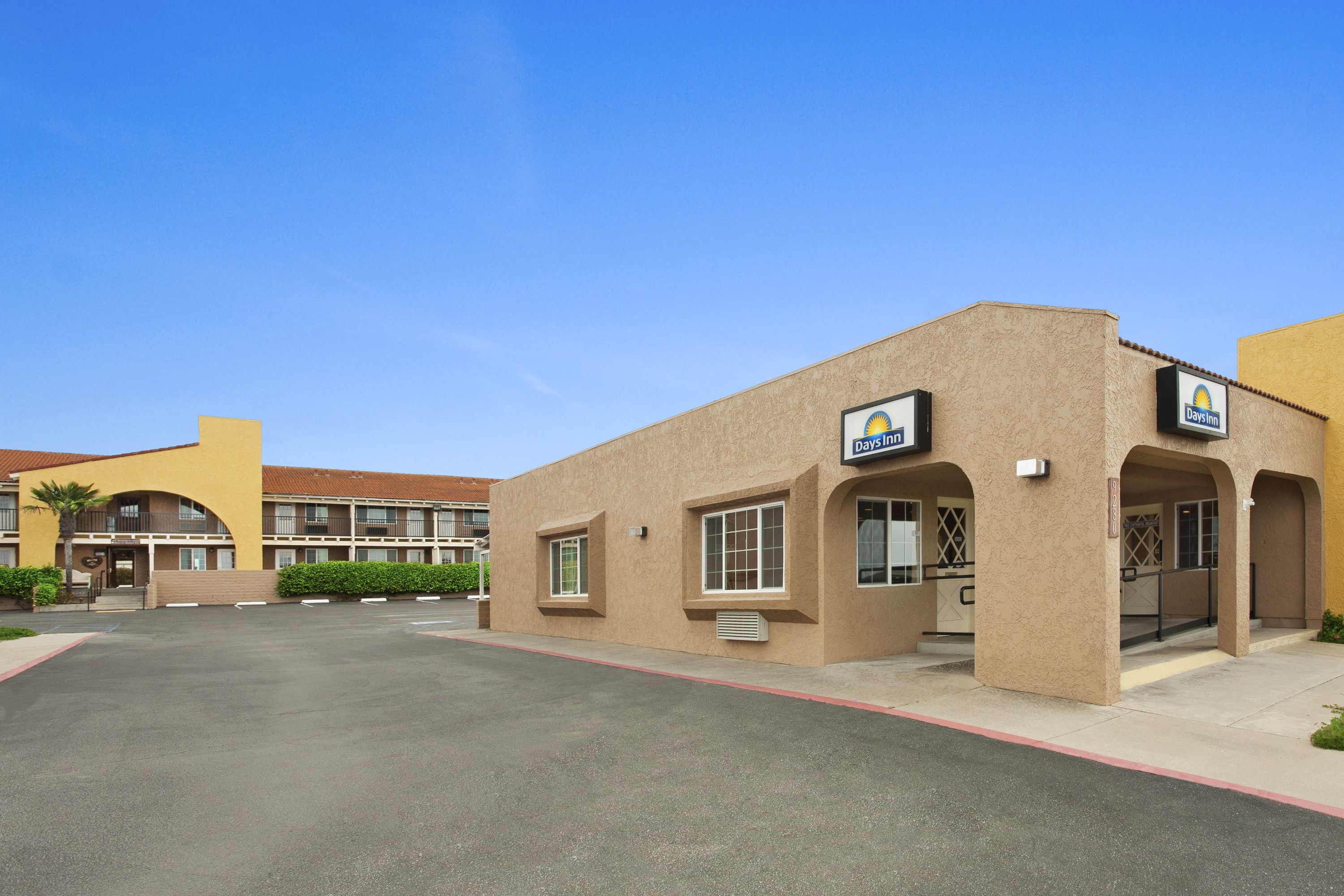 Days Inn by Wyndham San Simeon San Simeon, CA Hotels