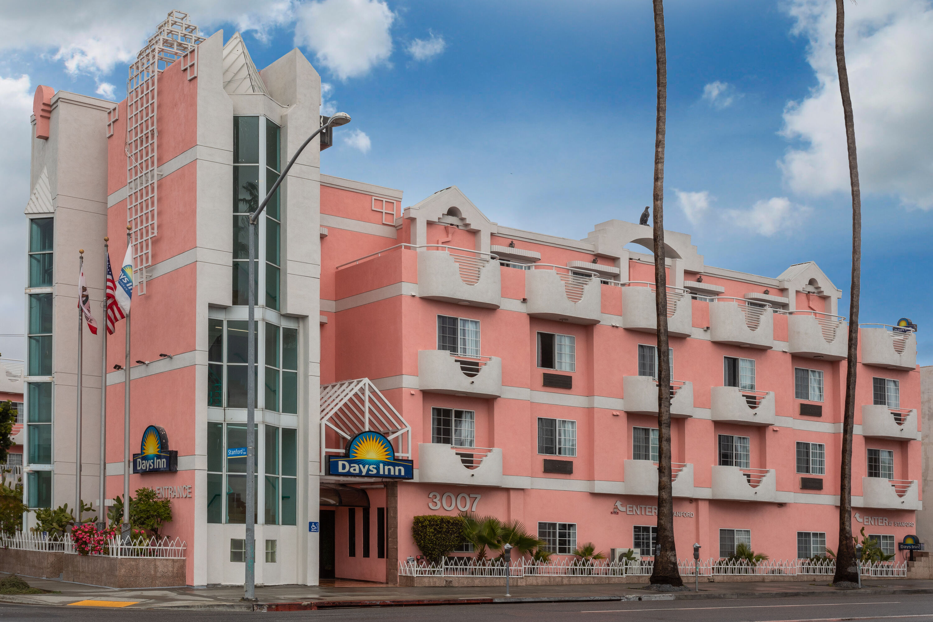 Days Inn by Wyndham Santa Monica/Los Angeles Santa Monica, CA Hotels