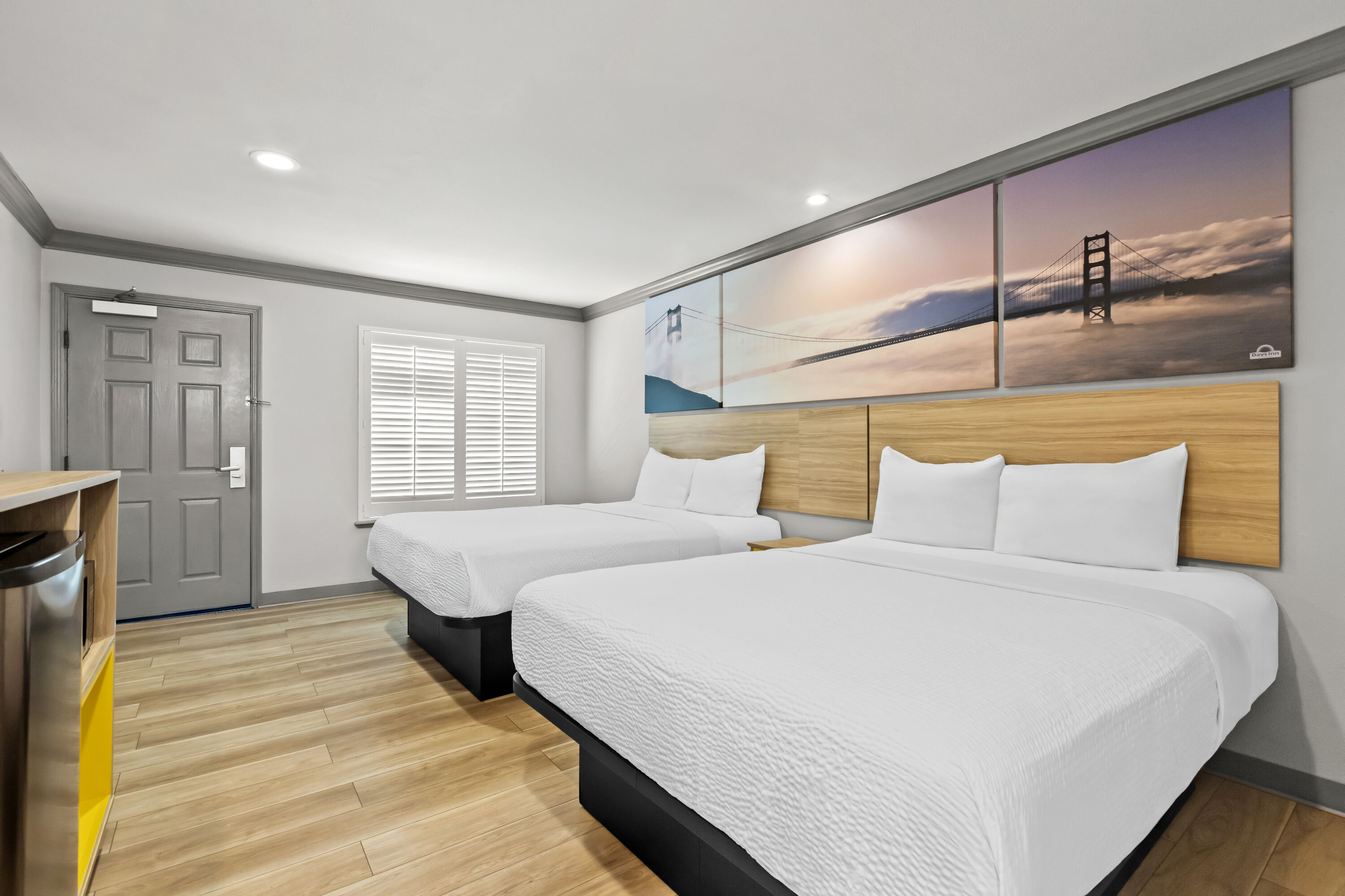 Double bed guest room at the Days Inn by Wyndham San Francisco S/Oyster Point Airport in South San Francisco, California