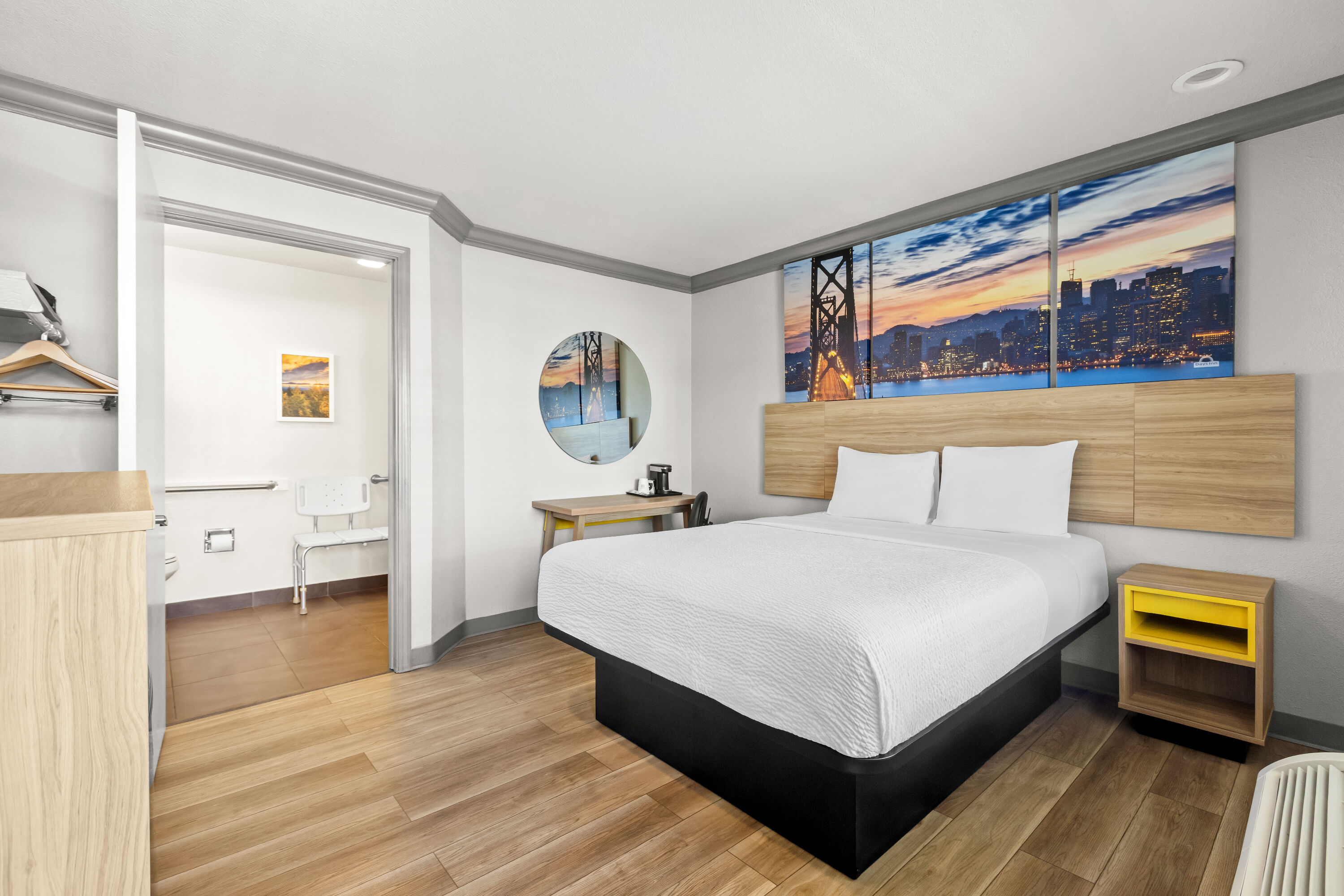 Queen bed guest room at the Days Inn by Wyndham San Francisco S/Oyster Point Airport in South San Francisco, California